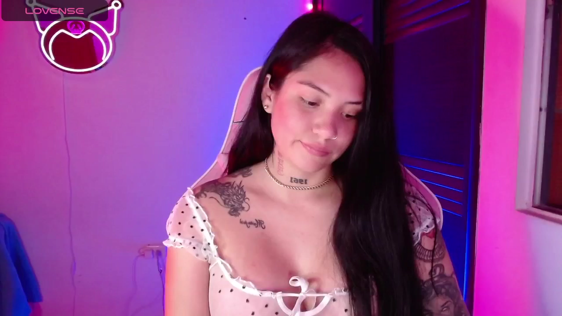 Gallery image thumbnail from iamsel's myfreecams stream on, 06/18/2025, 01:45 image 17 of 20