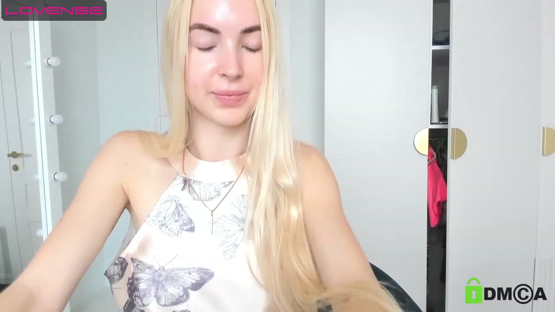 Gallery image thumbnail from ibarbie's myfreecams stream on, 08/08/2023, 06:51 image 16 of 20