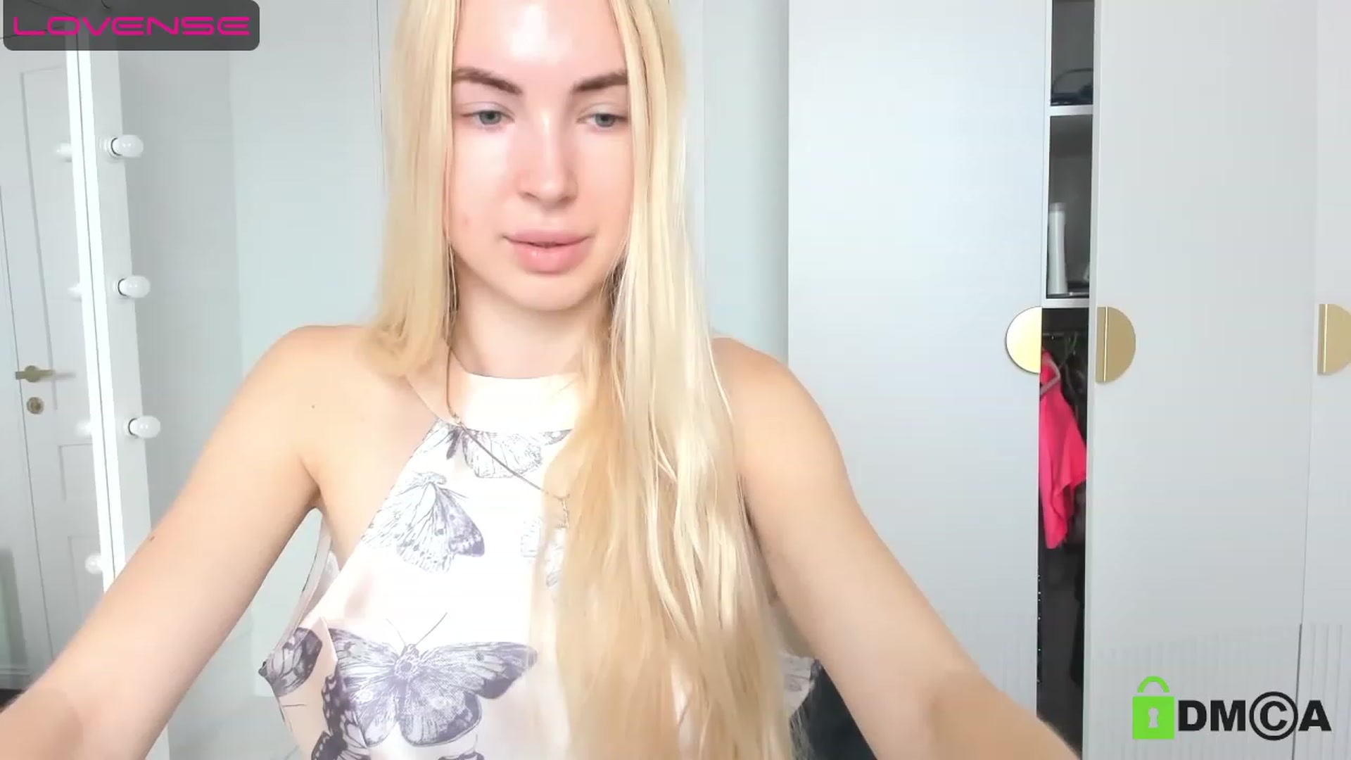 Gallery image thumbnail from ibarbie's myfreecams stream on, 08/08/2023, 06:51 image 14 of 20
