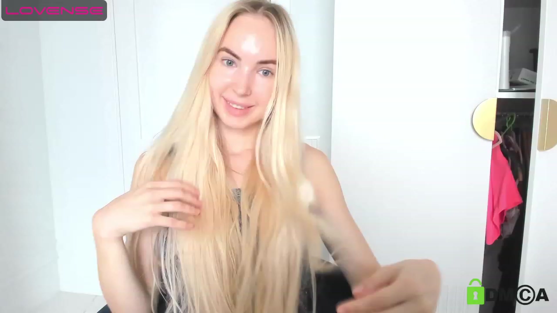 Gallery image thumbnail from ibarbie's myfreecams stream on, 08/08/2023, 07:42 image 18 of 20