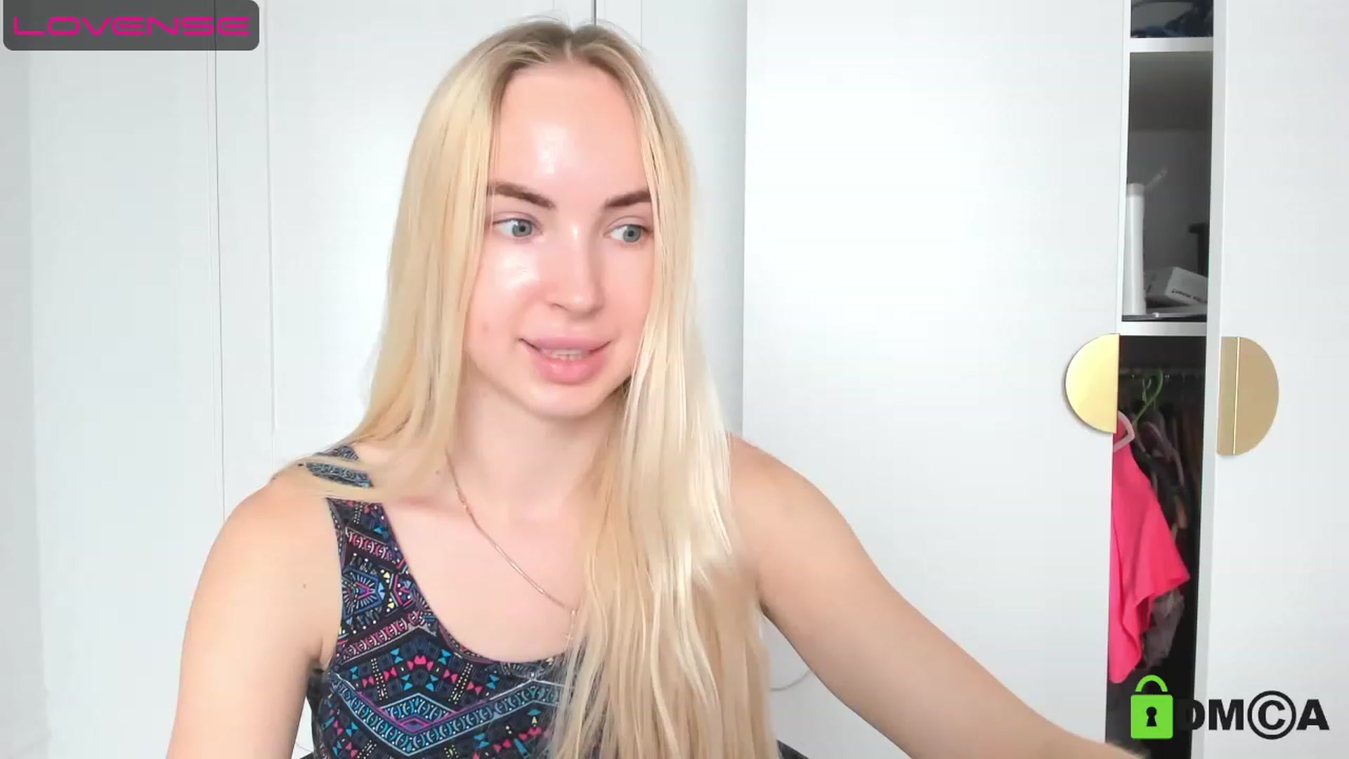 Gallery image thumbnail from ibarbie's myfreecams stream on, 08/08/2023, 07:42 image 15 of 20