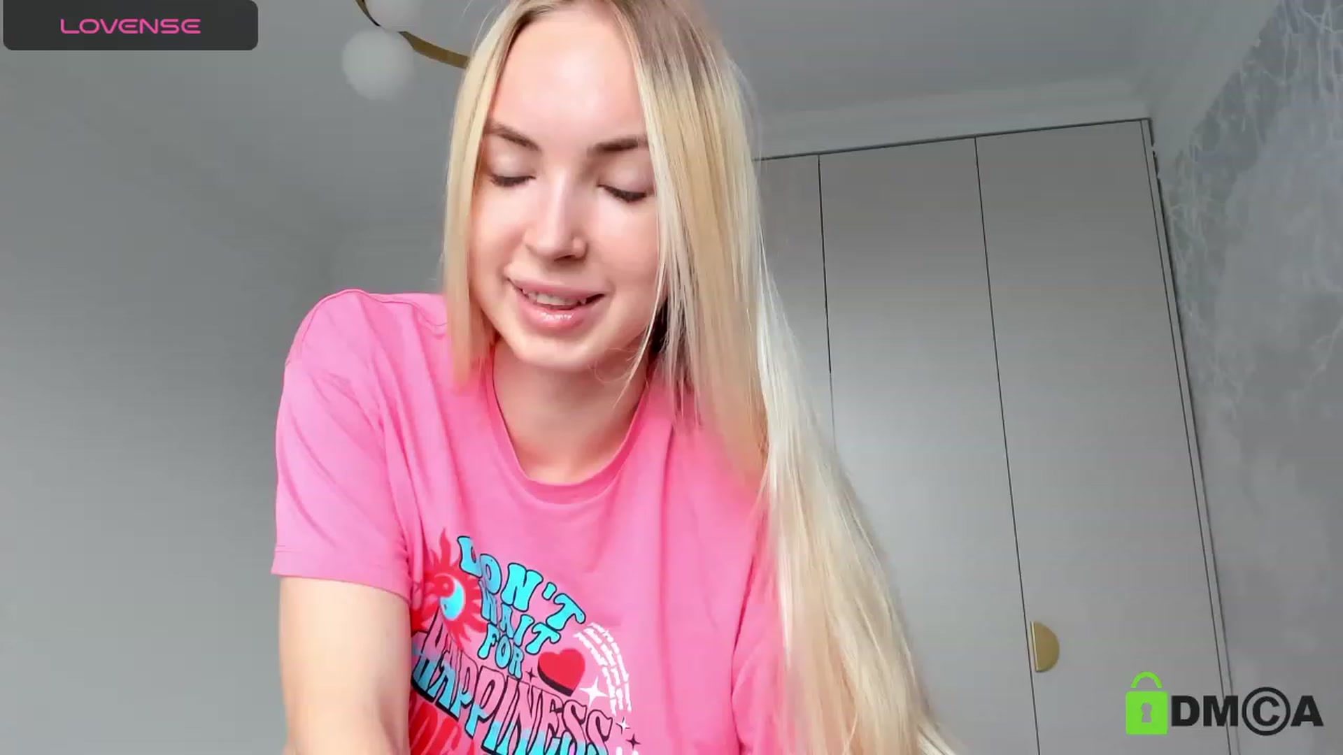 Gallery image thumbnail from ibarbie's myfreecams stream on, 09/15/2023, 07:30 image 1 of 20