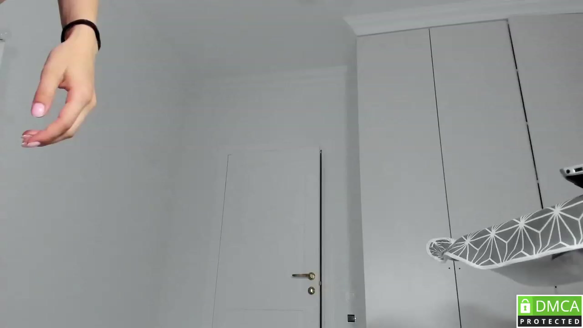 Gallery image thumbnail from ibarbie's myfreecams stream on, 10/04/2023, 03:45 image 4 of 20