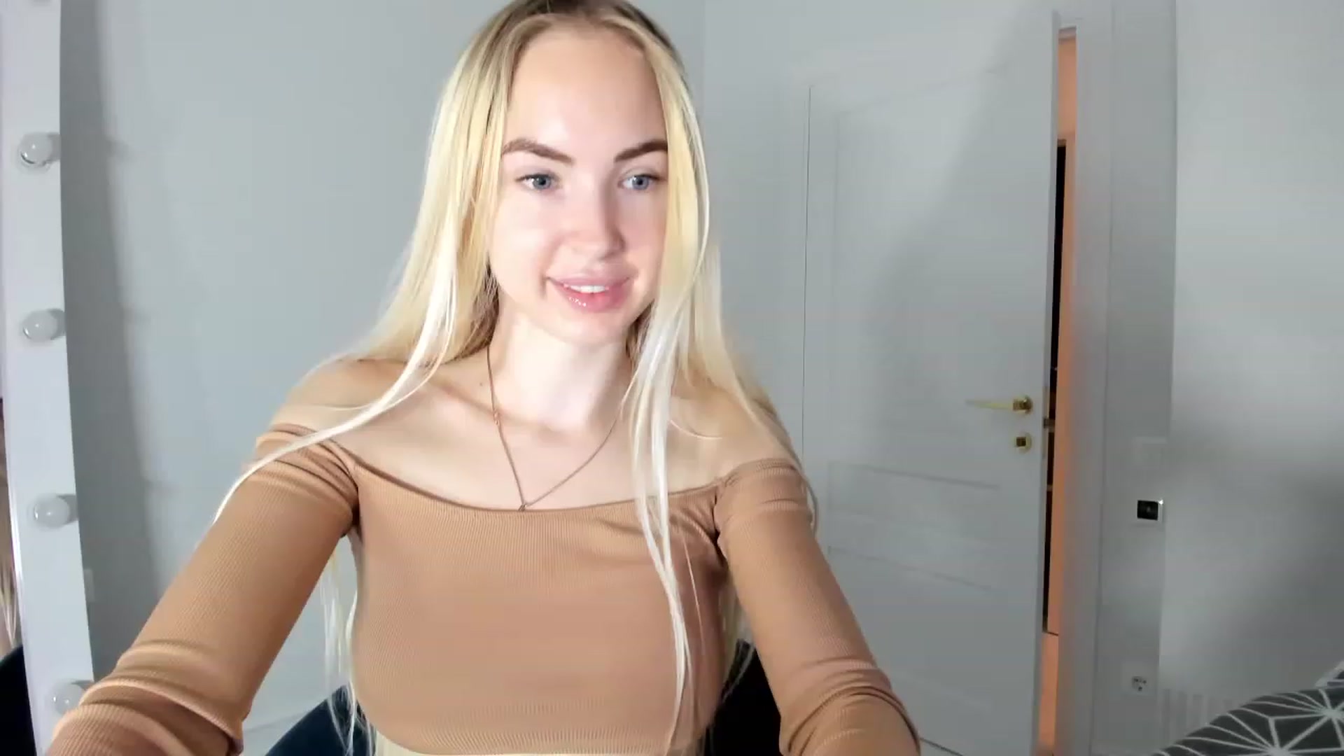 Gallery image thumbnail from ibarbie's myfreecams stream on, 10/14/2023, 05:36 image 7 of 20