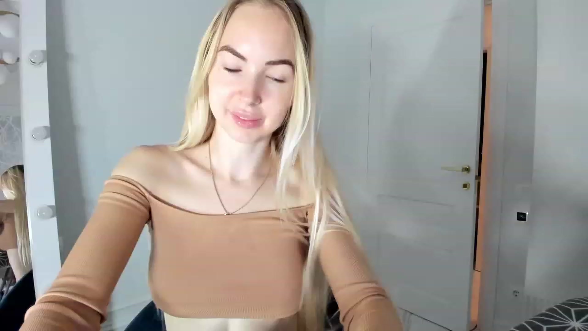 Gallery image thumbnail from ibarbie's myfreecams stream on, 10/14/2023, 05:36 image 8 of 20