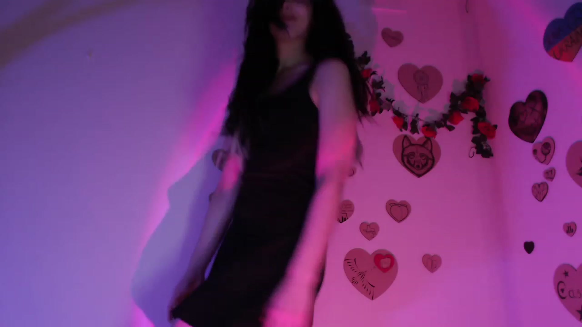 Gallery image thumbnail from idRoomToAvo's myfreecams stream on, 07/27/2023, 04:37 image 20 of 20