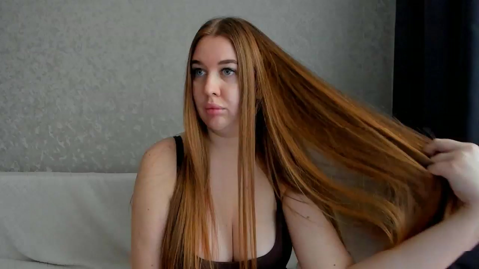 Gallery image thumbnail from iflowersgir_1's myfreecams stream on, 12/15/2025, 10:19 image 9 of 20