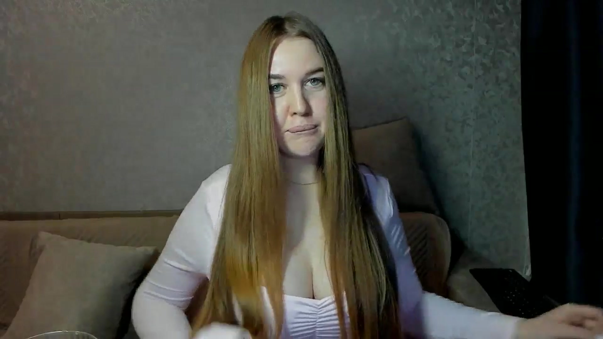 Gallery image thumbnail from iflowersgir_1's myfreecams stream on, 01/16/2026, 17:02 image 15 of 20
