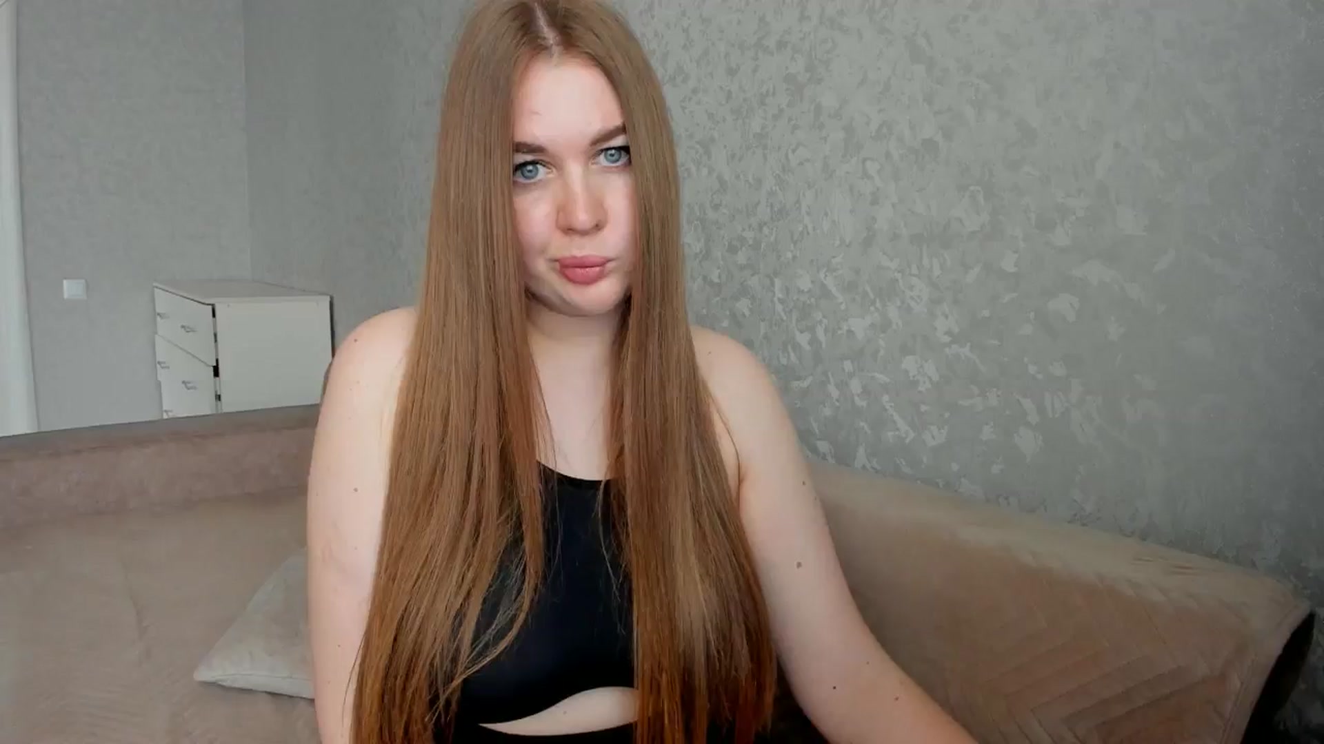 Gallery image thumbnail from iflowersgir_1's myfreecams stream on, 03/22/2026, 12:42 image 12 of 20