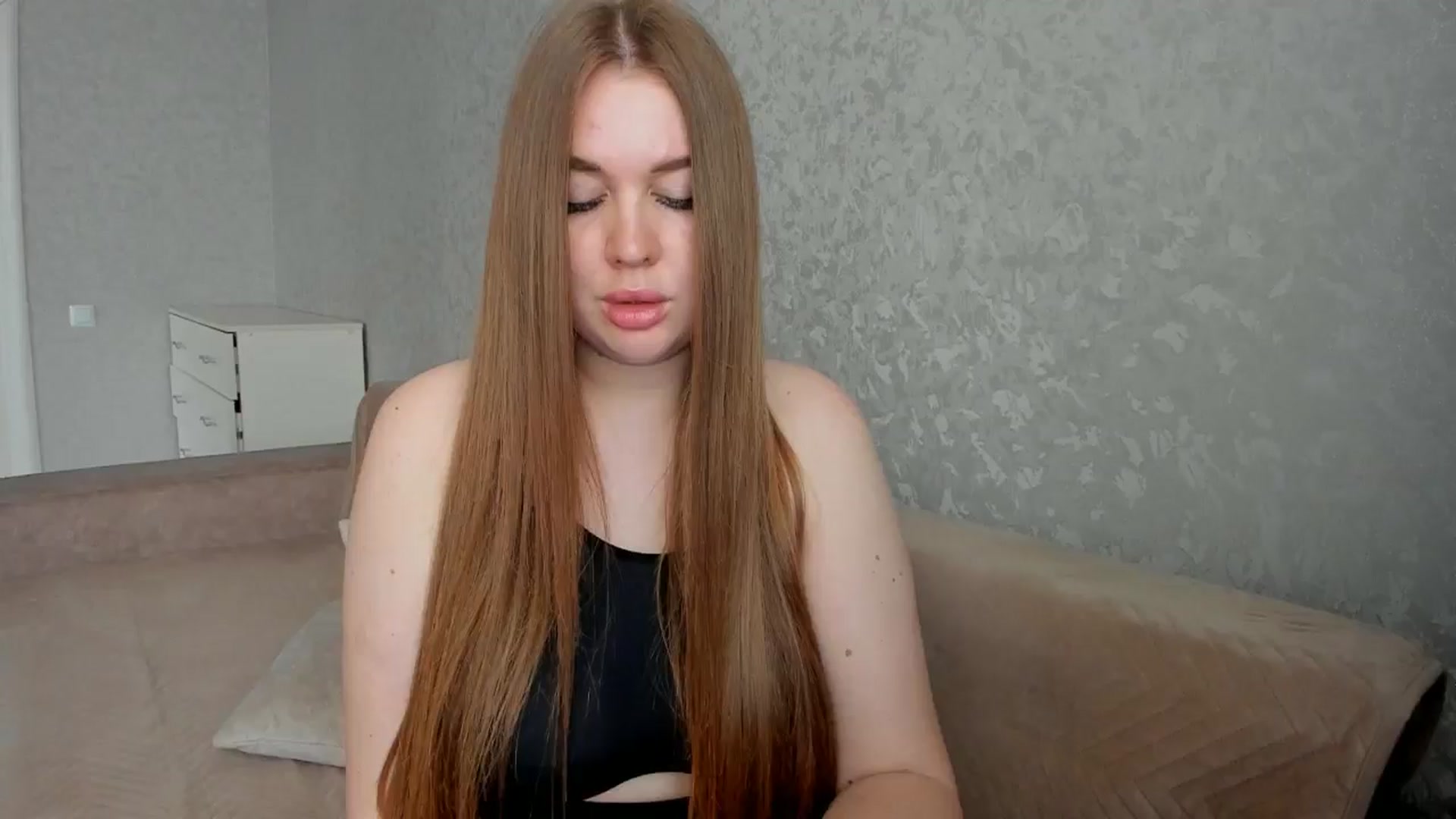Gallery image thumbnail from iflowersgir_1's myfreecams stream on, 03/22/2026, 12:42 image 13 of 20