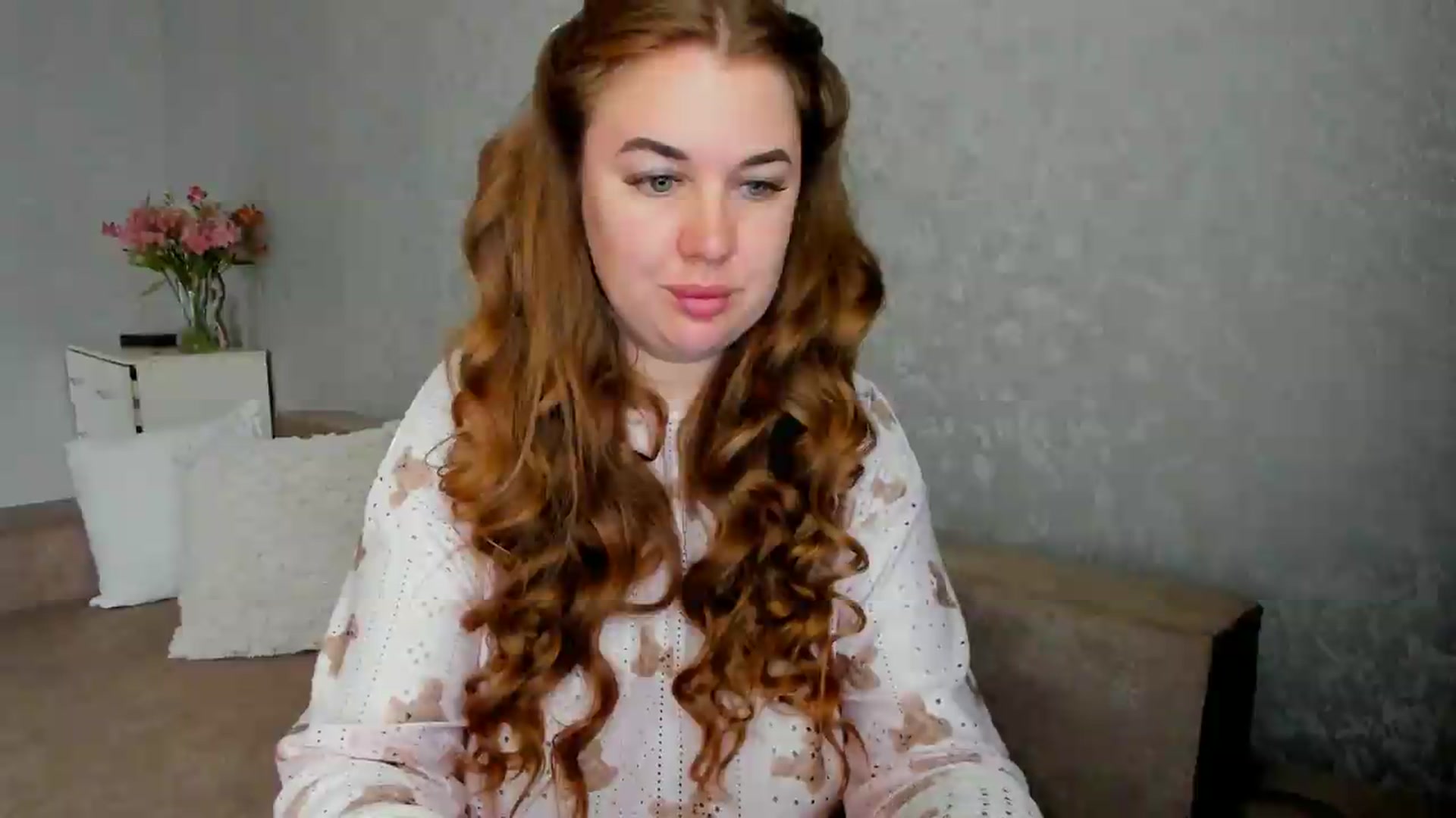 Gallery image thumbnail from iflowersgir_1's myfreecams stream on, 05/13/2026, 08:17 image 17 of 20