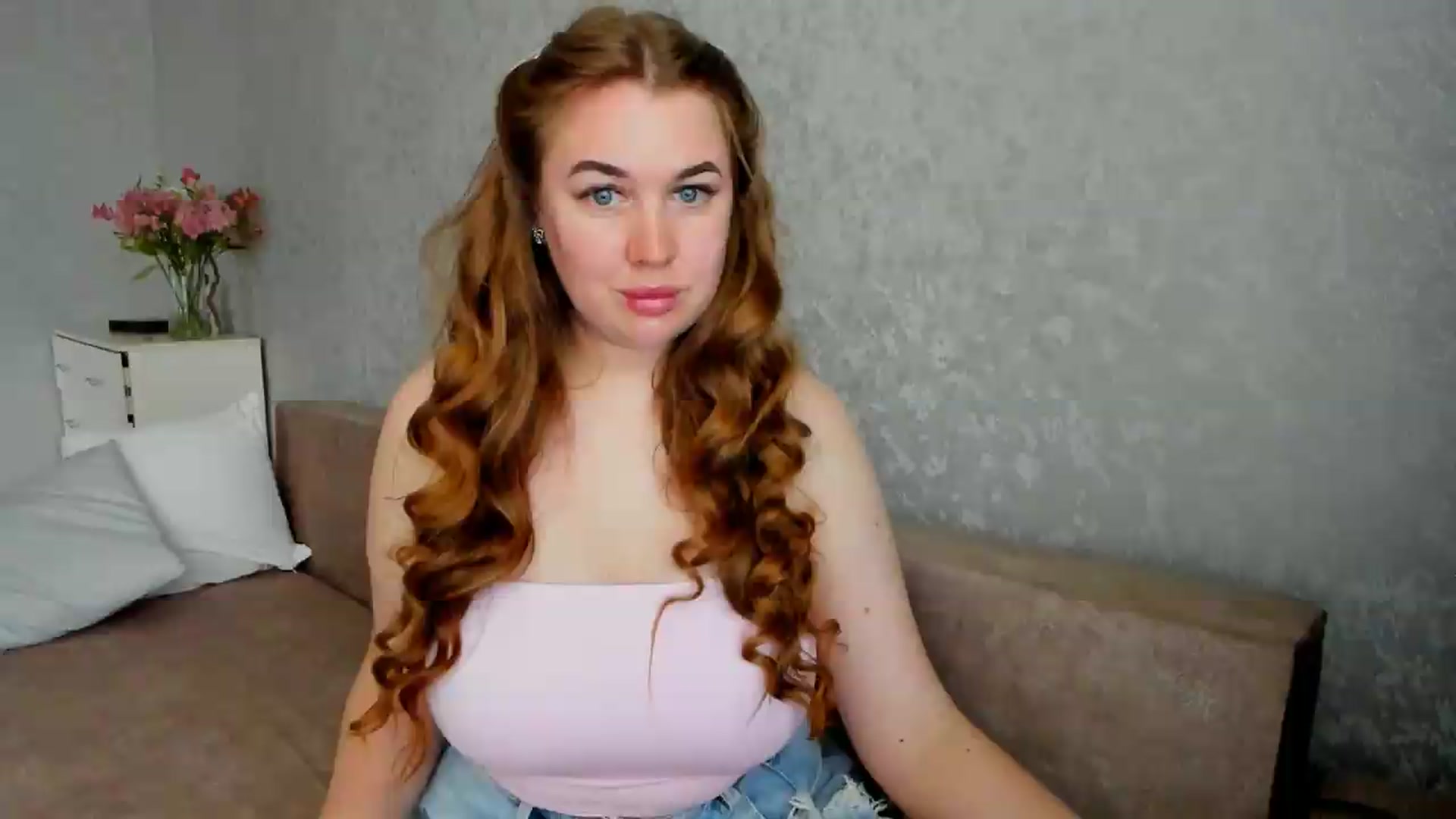 Gallery image thumbnail from iflowersgir_1's myfreecams stream on, 05/13/2026, 09:36 image 10 of 20