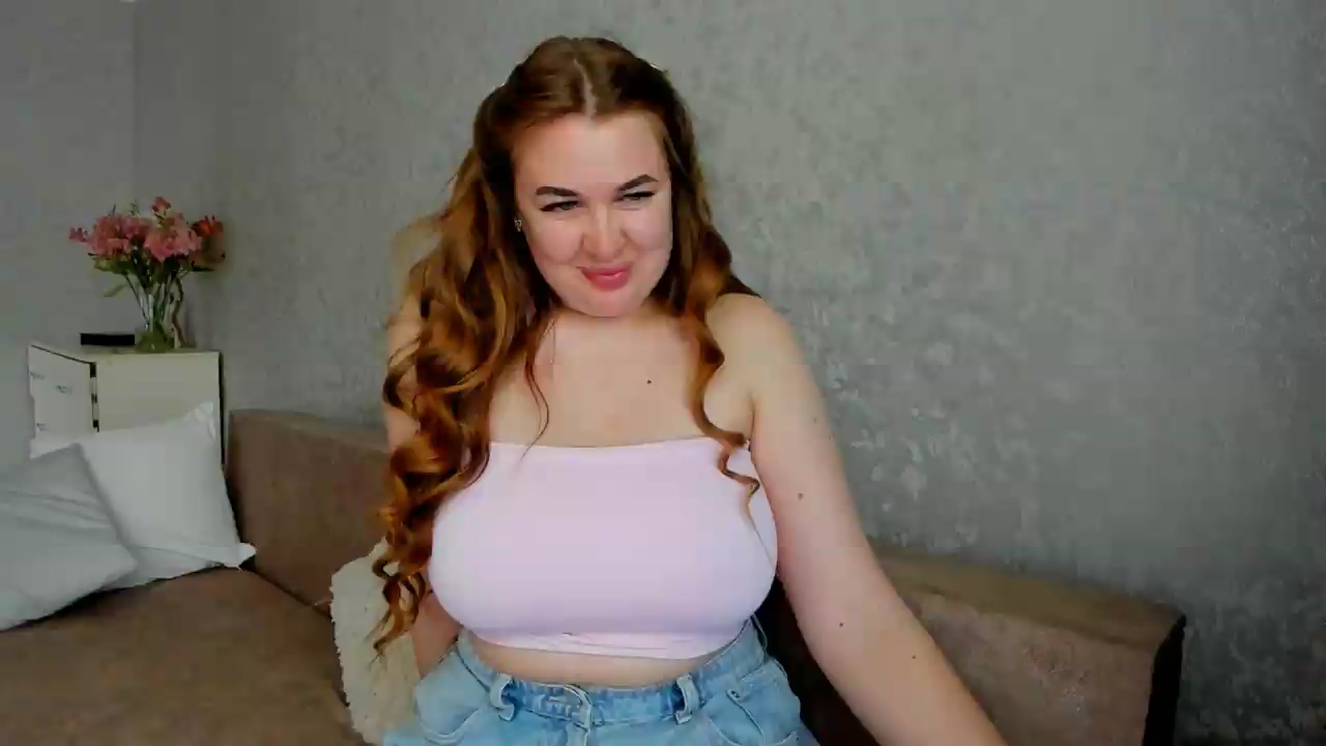 Gallery image thumbnail from iflowersgir_1's myfreecams stream on, 05/13/2026, 09:36 image 16 of 20