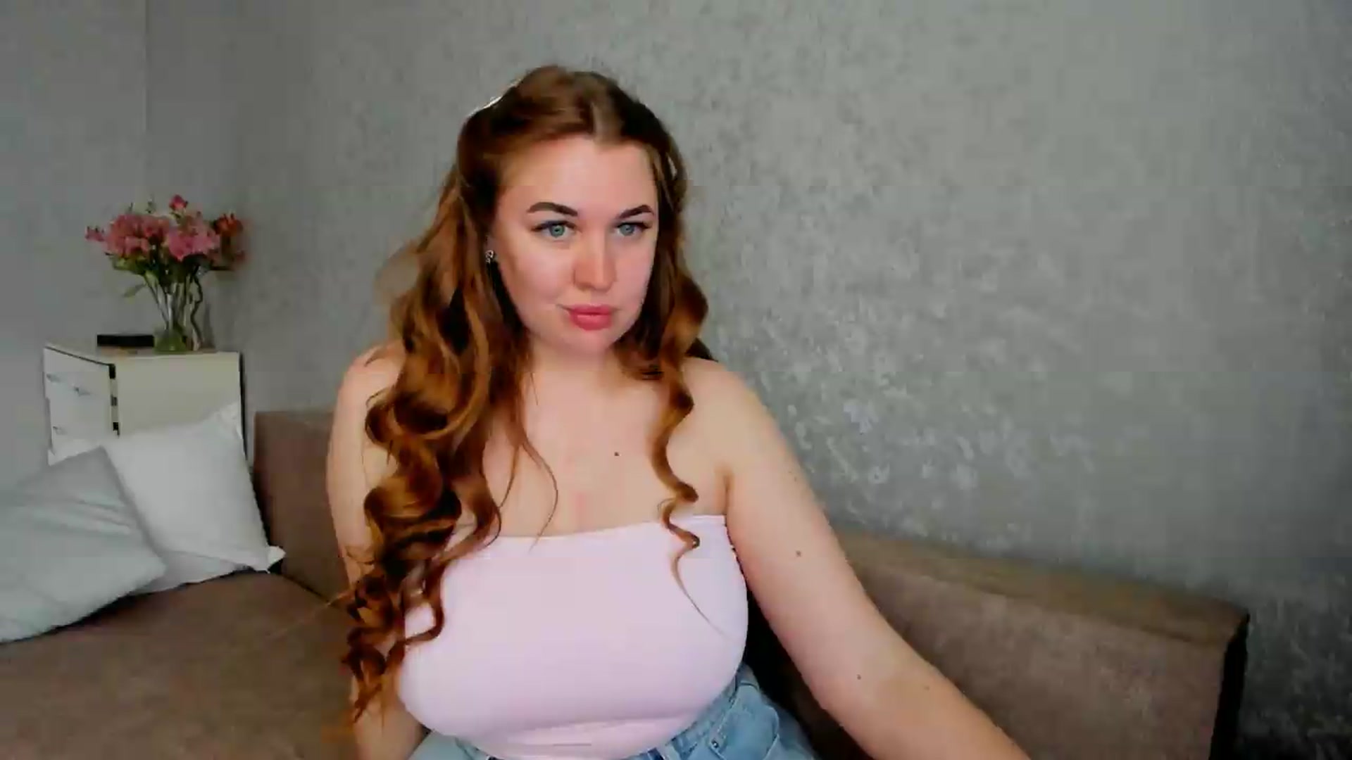Gallery image thumbnail from iflowersgir_1's myfreecams stream on, 05/13/2026, 09:36 image 17 of 20