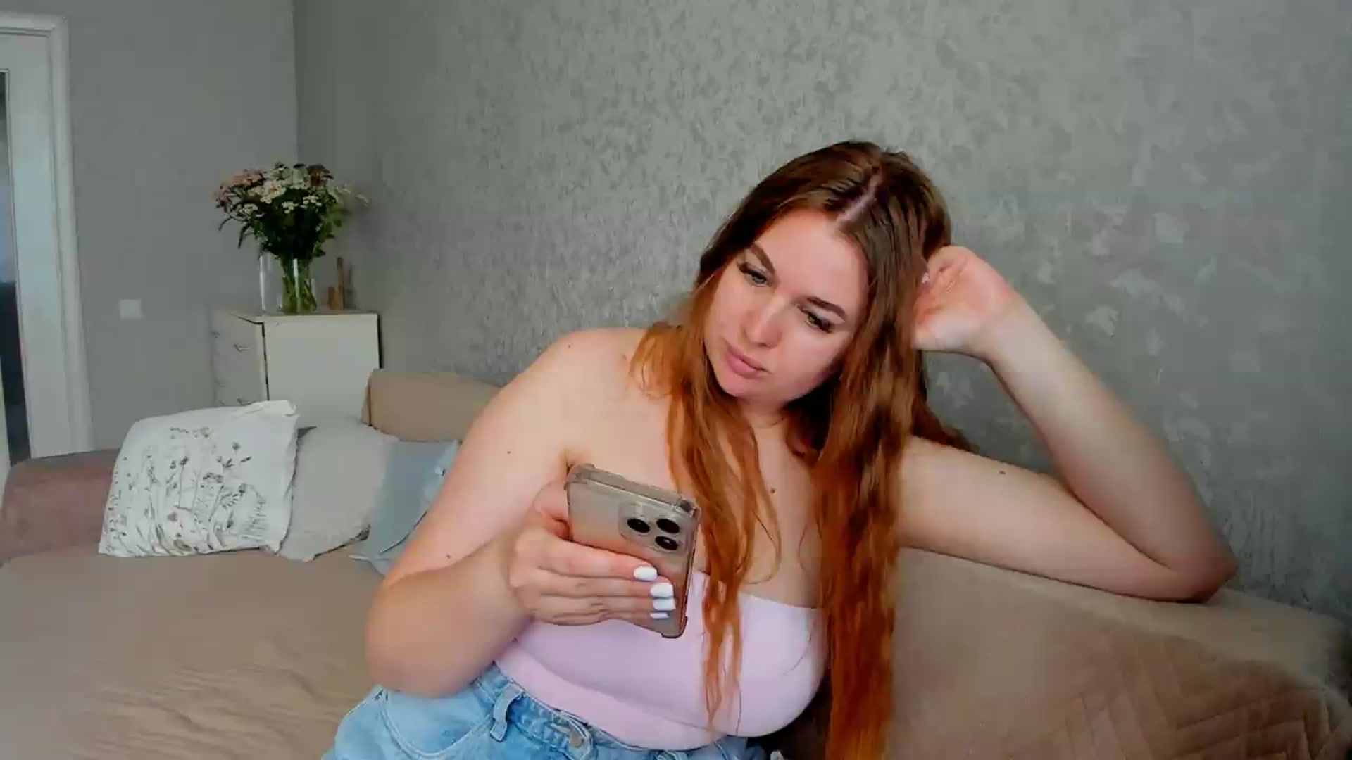 Gallery image thumbnail from iflowersgir_1's myfreecams stream on, 06/14/2026, 10:08 image 18 of 20