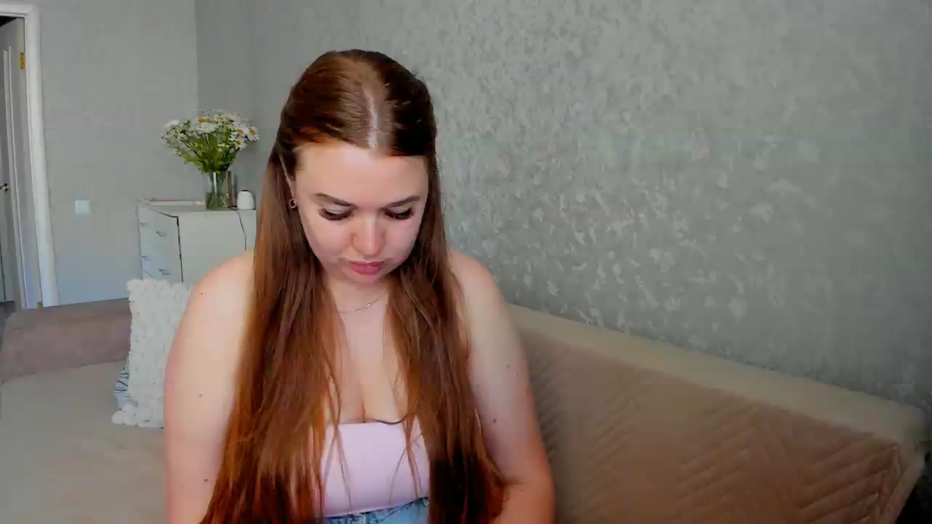 Gallery image thumbnail from iflowersgir_1's myfreecams stream on, 06/19/2026, 13:51 image 19 of 20