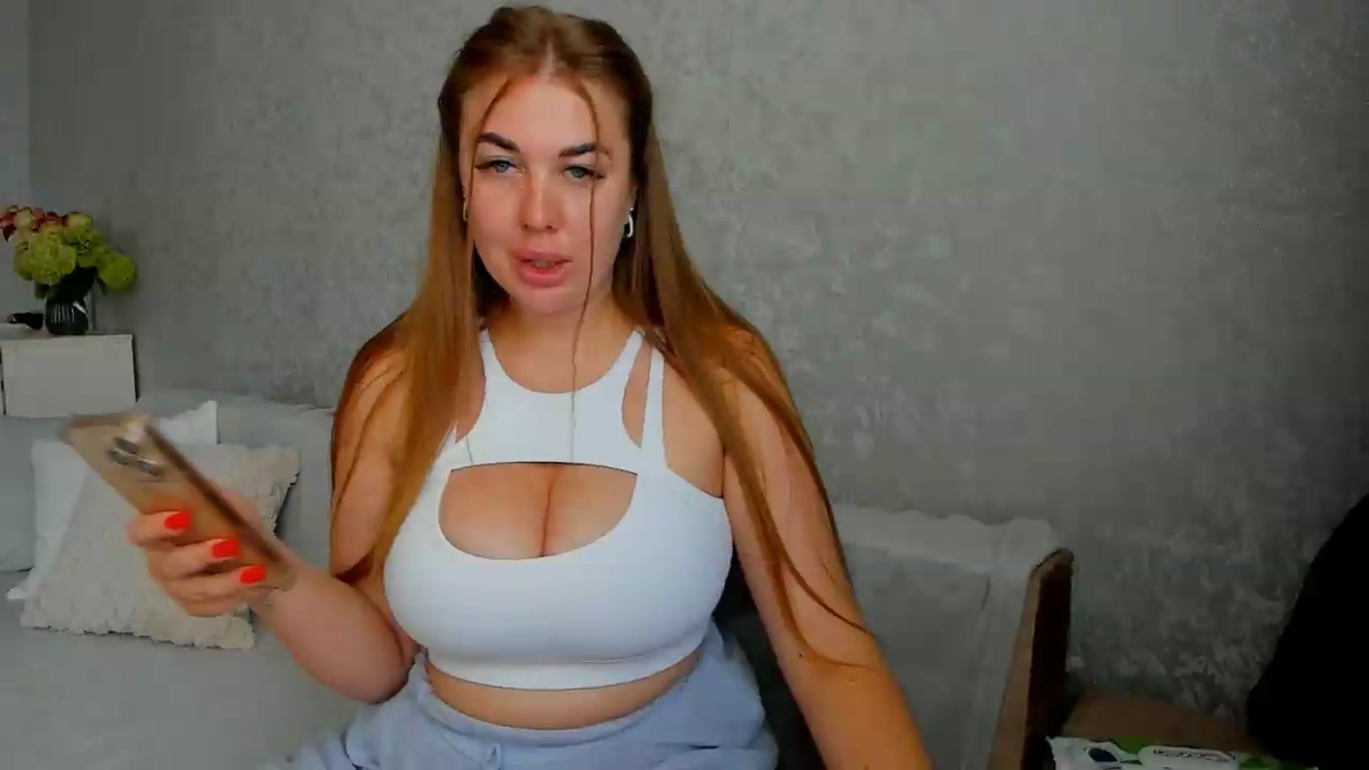 Gallery image thumbnail from iflowersgir_1's myfreecams stream on, 07/26/2026, 08:27 image 15 of 20