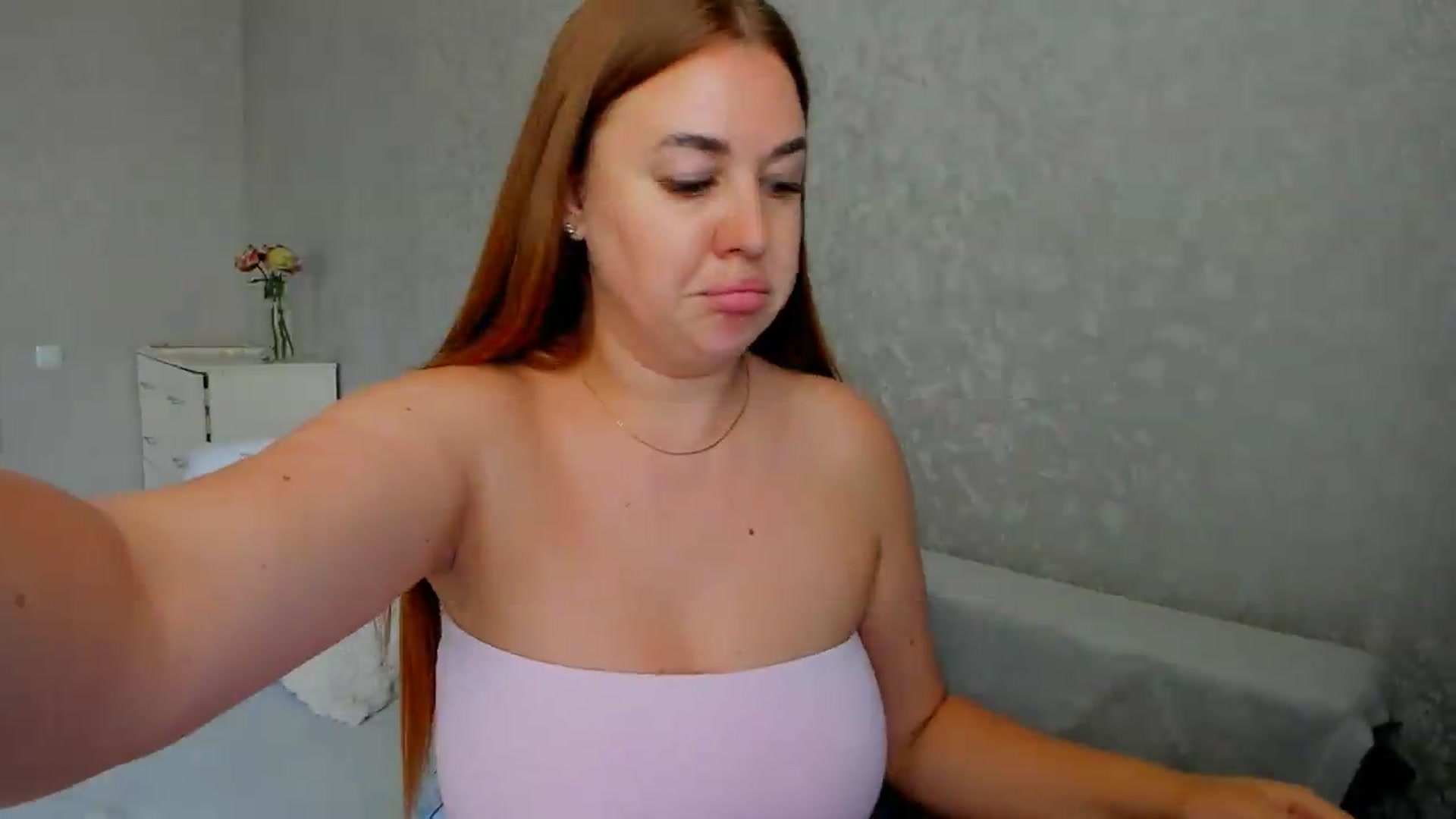 Gallery image thumbnail from iflowersgir_1's myfreecams stream on, 08/04/2026, 11:08 image 6 of 20