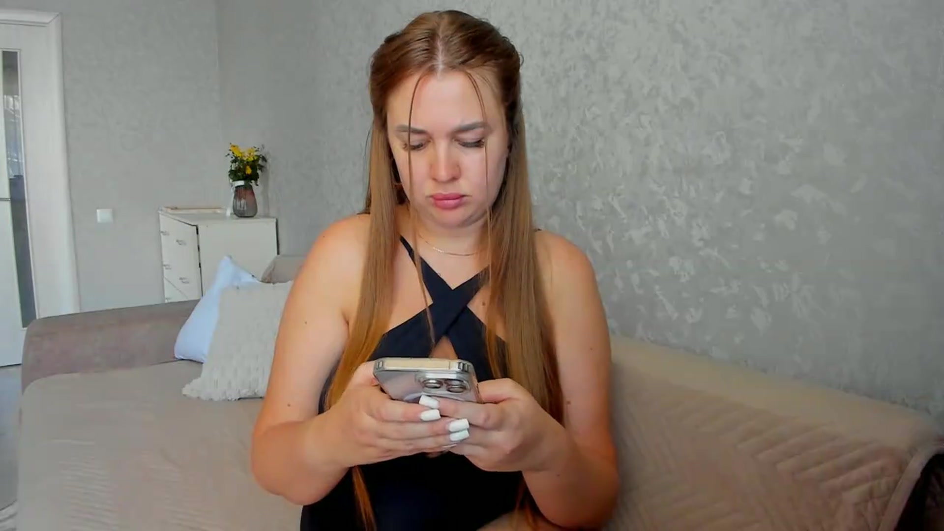 Gallery image thumbnail from iflowersgir_1's myfreecams stream on, 09/09/2026, 09:37 image 7 of 20