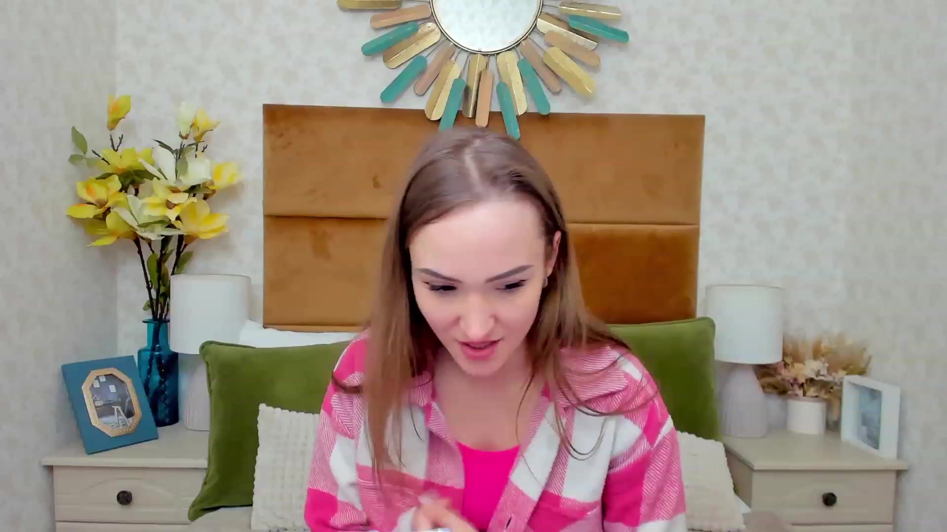 Gallery image thumbnail from im_mystery_'s myfreecams stream on, 01/21/2023, 24:01 image 12 of 20