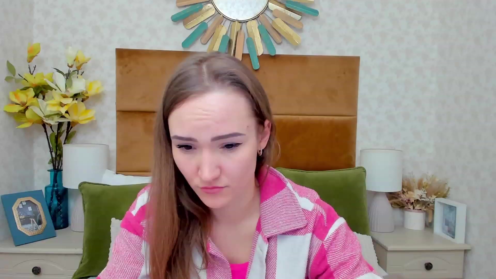 Gallery image thumbnail from im_mystery_'s myfreecams stream on, 01/21/2023, 24:01 image 19 of 20