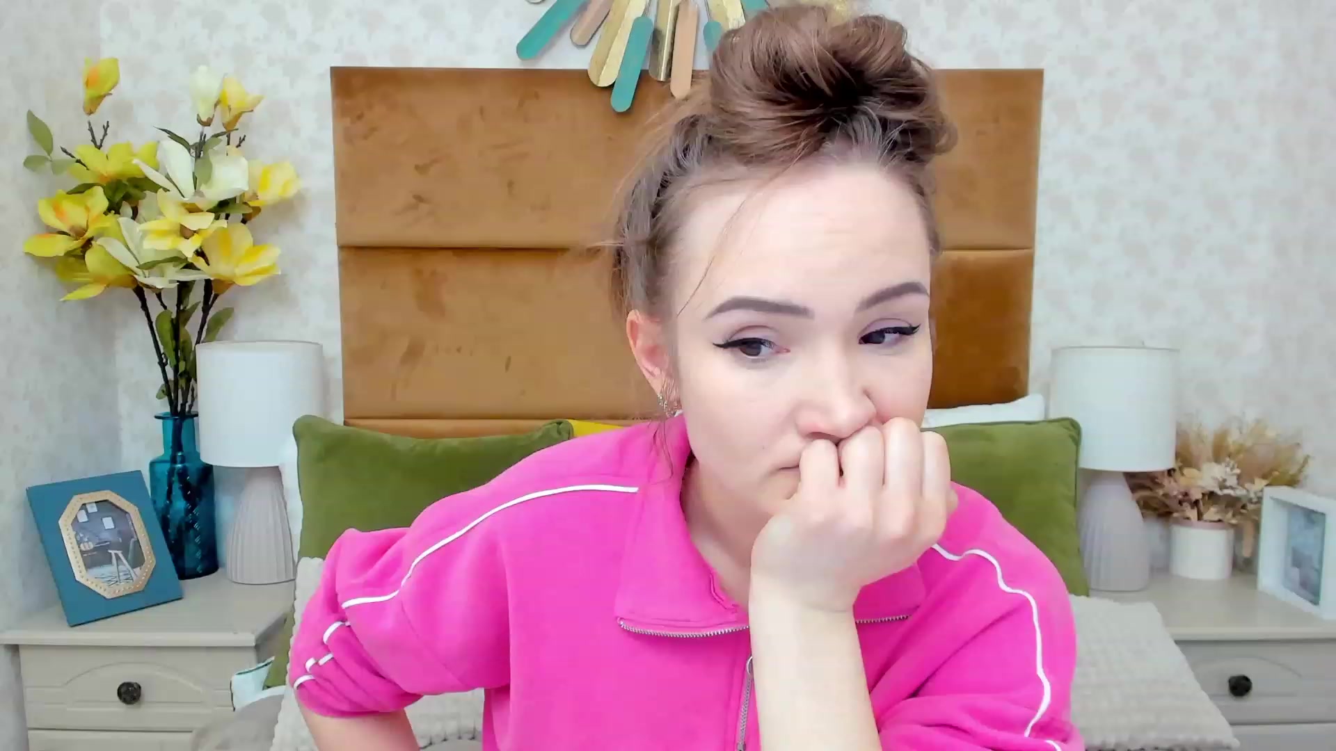 Gallery image thumbnail from im_mystery_'s myfreecams stream on, 01/23/2023, 03:35 image 3 of 20