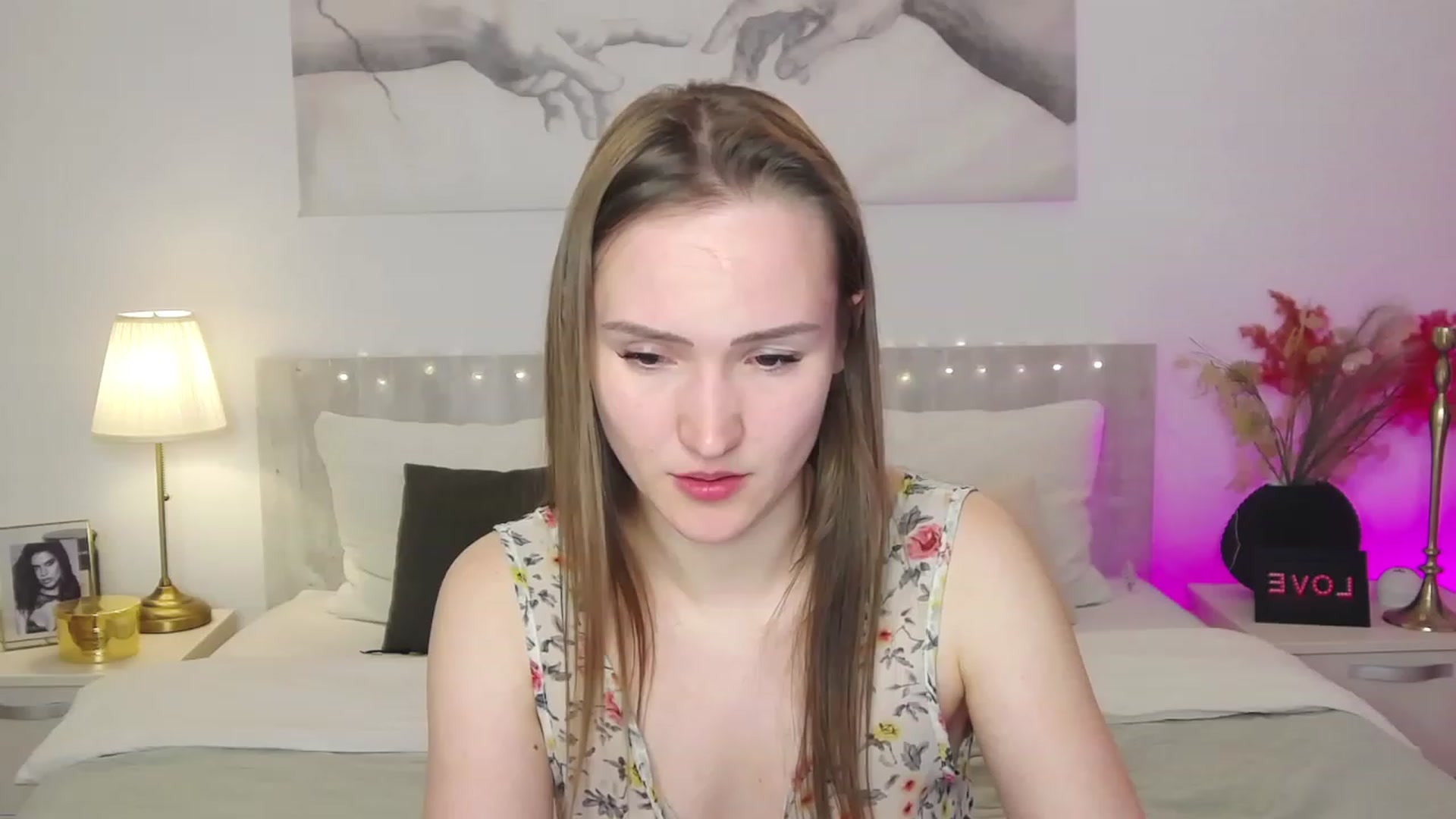 Gallery image thumbnail from im_mystery_'s myfreecams stream on, 03/20/2023, 01:33 image 14 of 20