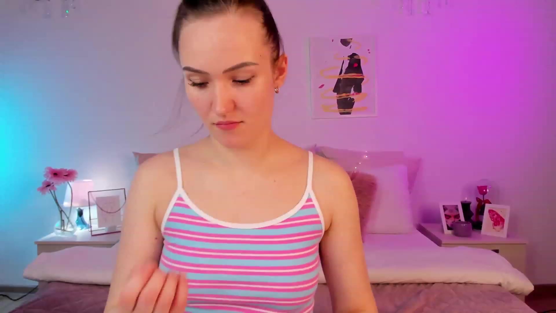 Gallery image thumbnail from im_mystery_'s myfreecams stream on, 04/16/2023, 20:37 image 10 of 20