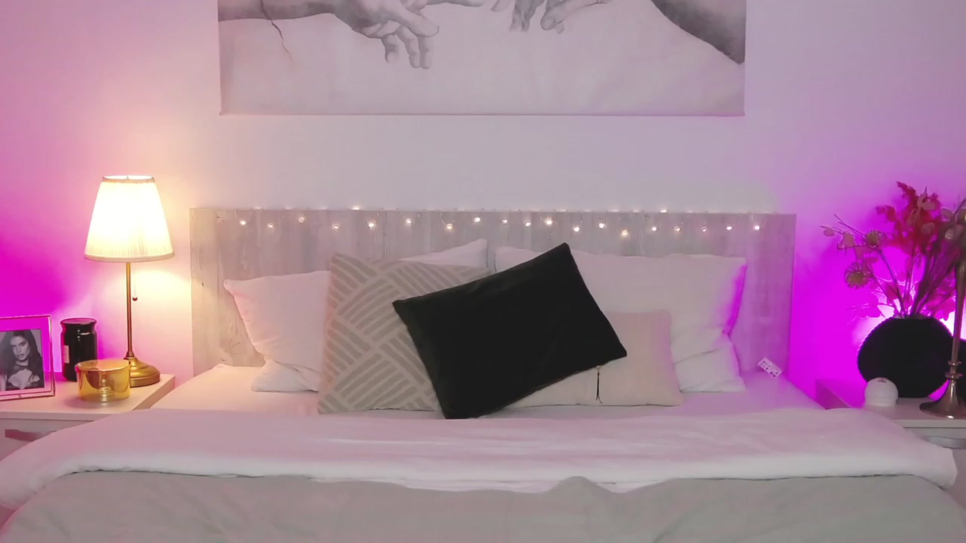 Gallery image thumbnail from im_mystery_'s myfreecams stream on, 04/26/2023, 24:28 image 10 of 20