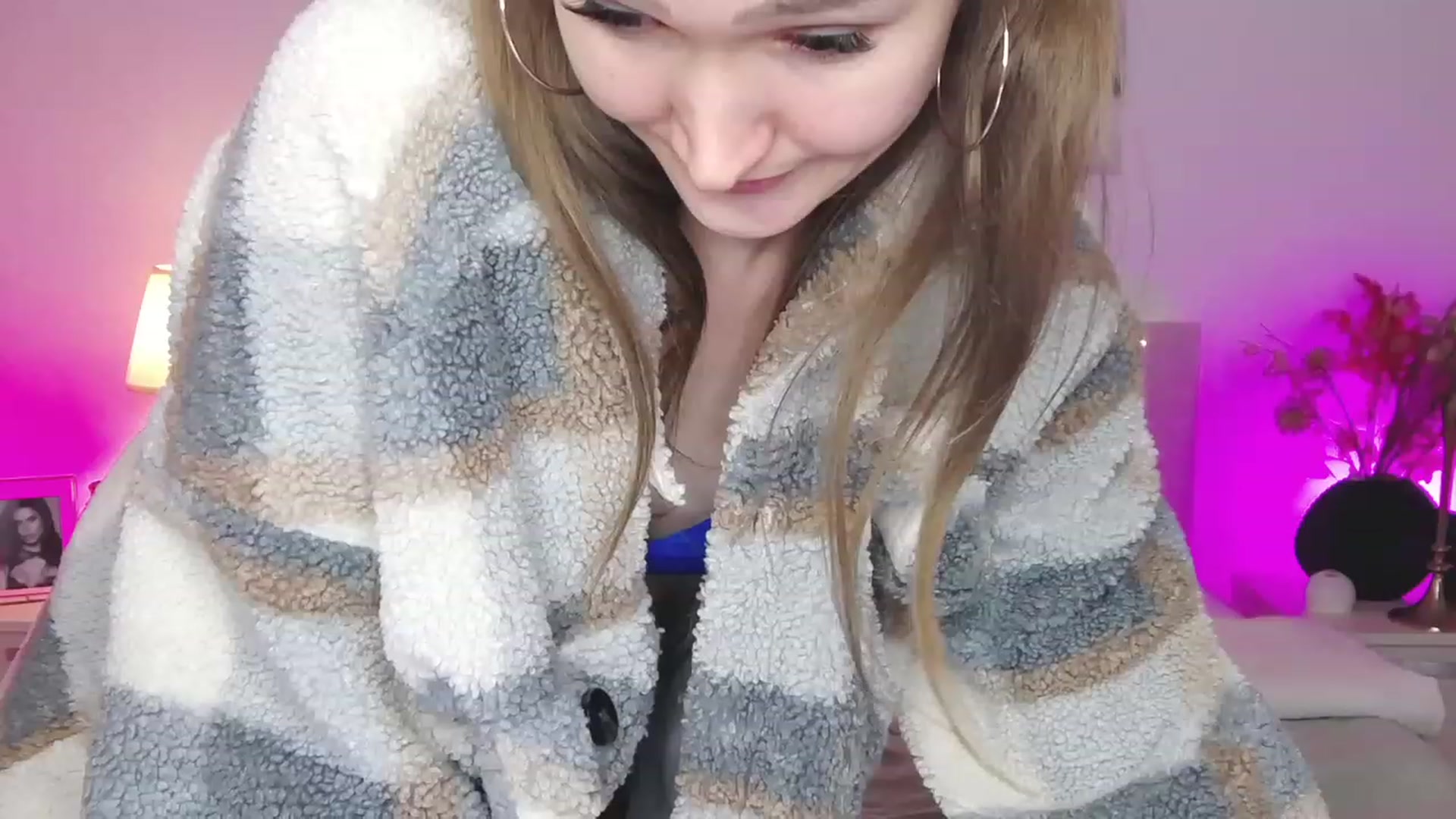 Gallery image thumbnail from im_mystery_'s myfreecams stream on, 04/26/2023, 24:28 image 11 of 20
