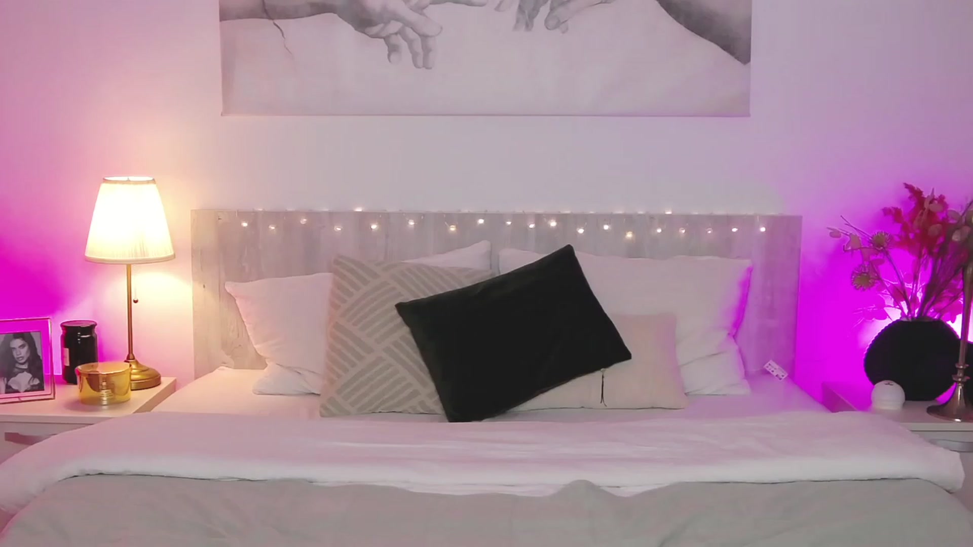 Gallery image thumbnail from im_mystery_'s myfreecams stream on, 04/26/2023, 24:28 image 12 of 20