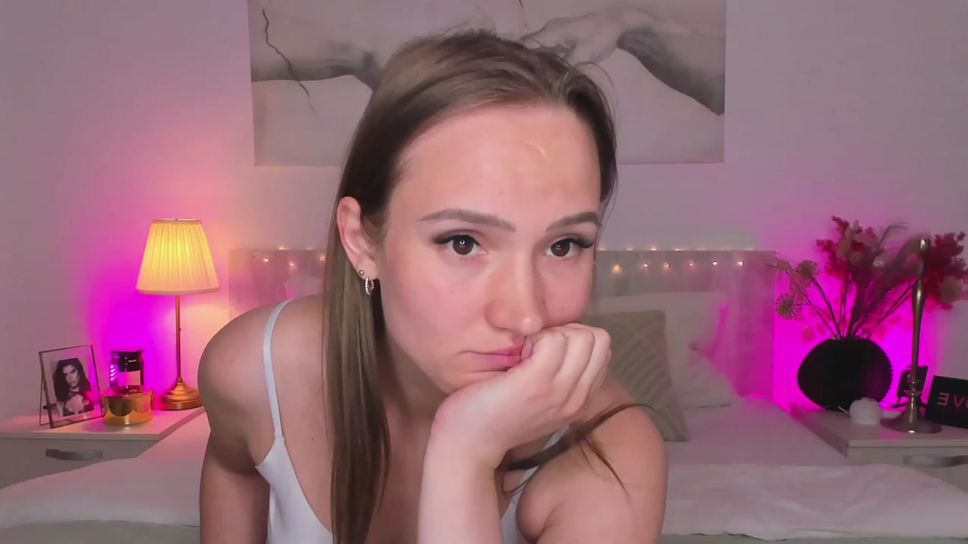 Gallery image thumbnail from im_mystery_'s myfreecams stream on, 06/12/2023, 24:03 image 11 of 20