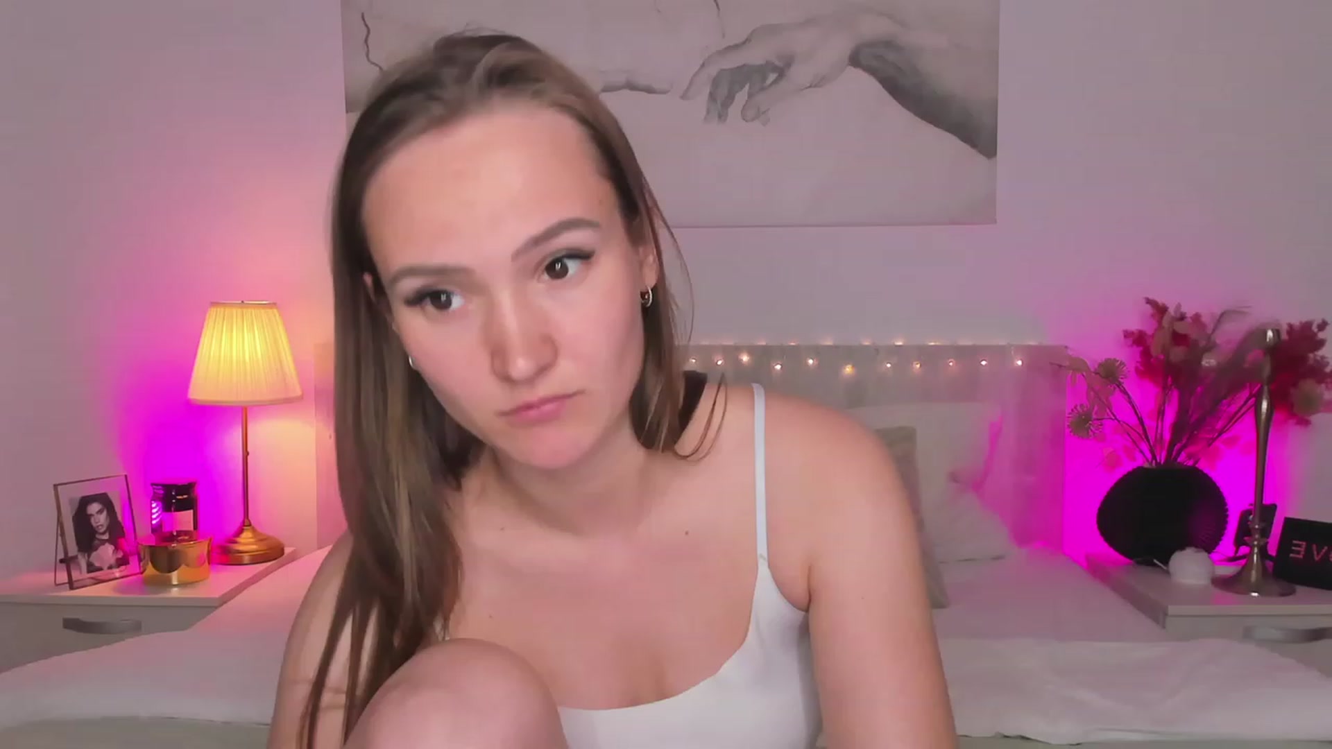 Gallery image thumbnail from im_mystery_'s myfreecams stream on, 06/12/2023, 24:03 image 9 of 20