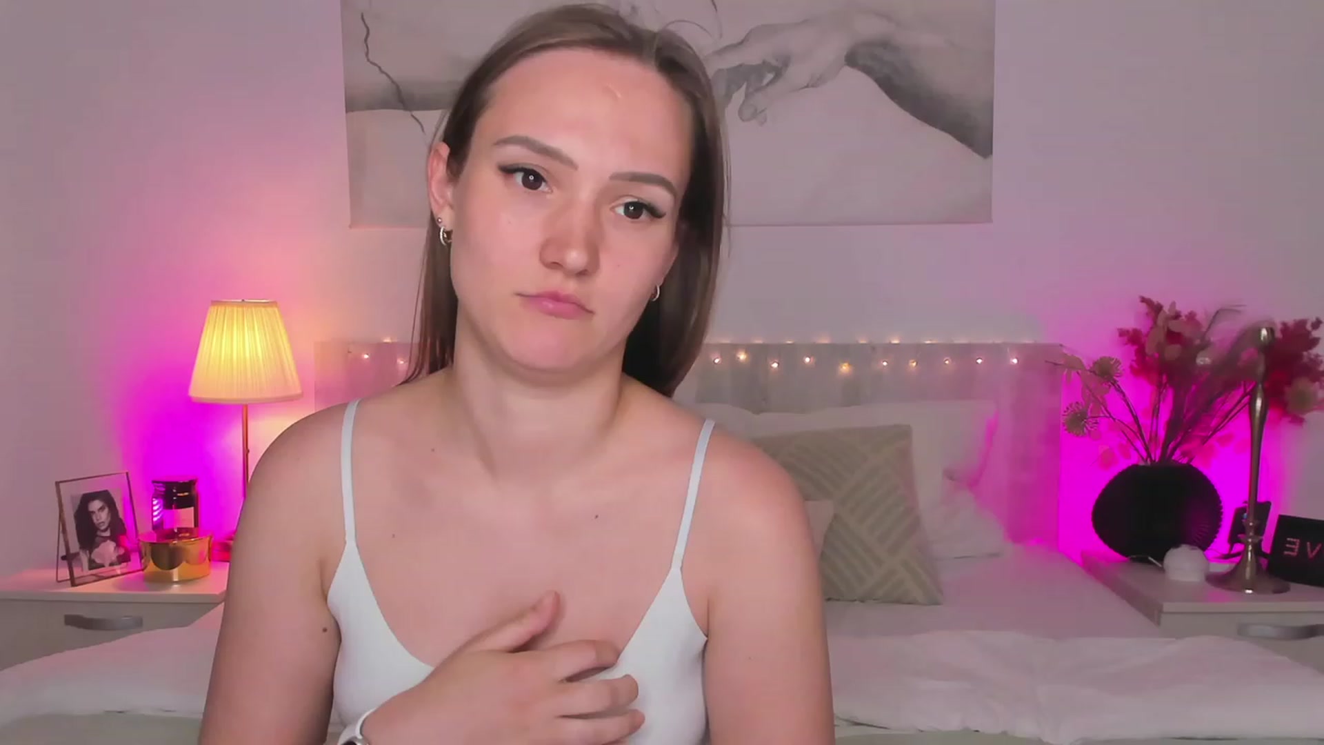 Gallery image thumbnail from im_mystery_'s myfreecams stream on, 06/12/2023, 24:03 image 15 of 20