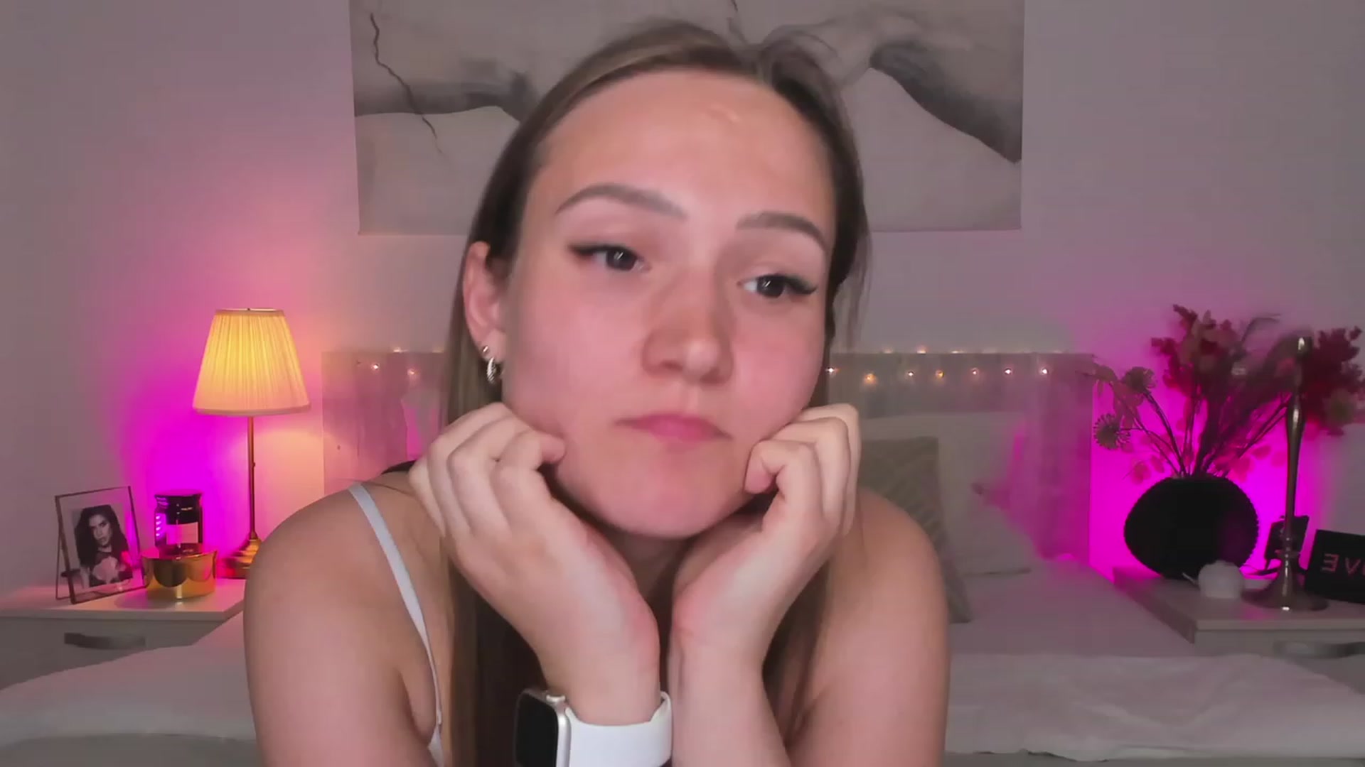 Gallery image thumbnail from im_mystery_'s myfreecams stream on, 06/12/2023, 24:03 image 12 of 20