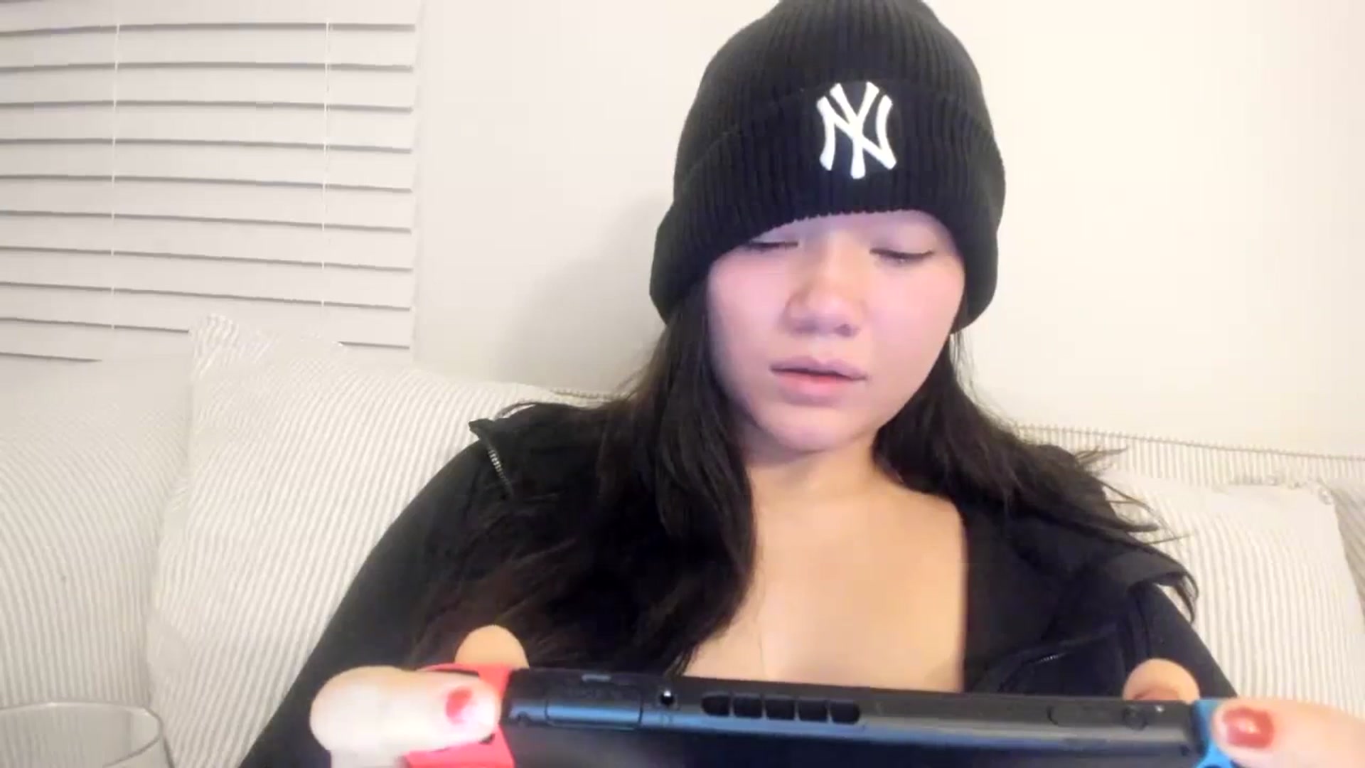 Gallery image thumbnail from imava's myfreecams stream on, 11/12/2023, 09:41 image 9 of 20