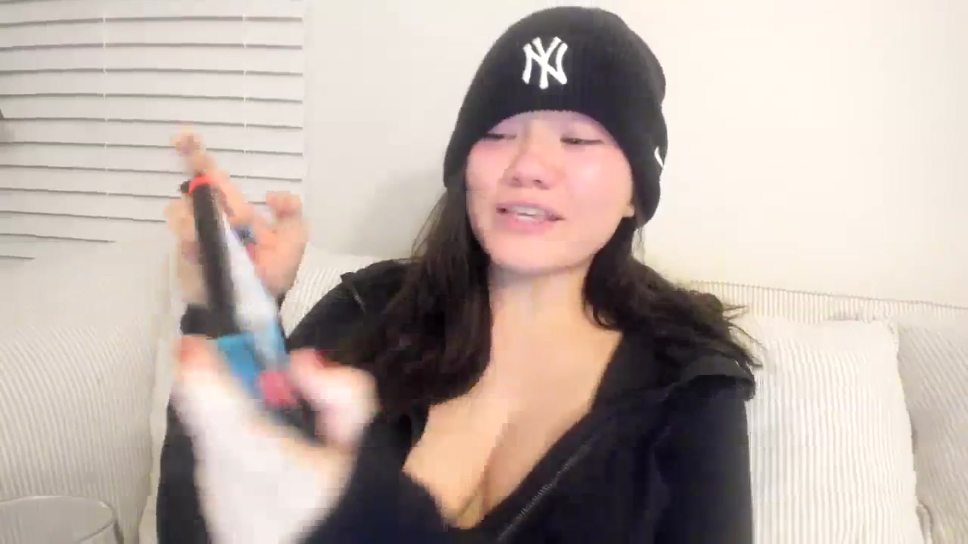 Gallery image thumbnail from imava's myfreecams stream on, 11/12/2023, 09:41 image 8 of 20