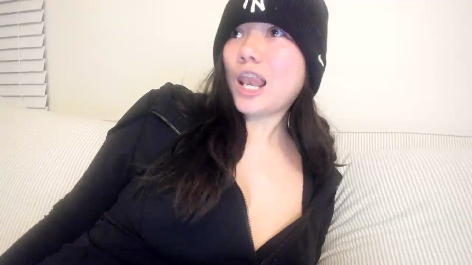 Gallery image thumbnail from imava's myfreecams stream on, 11/12/2023, 09:41 image 16 of 20