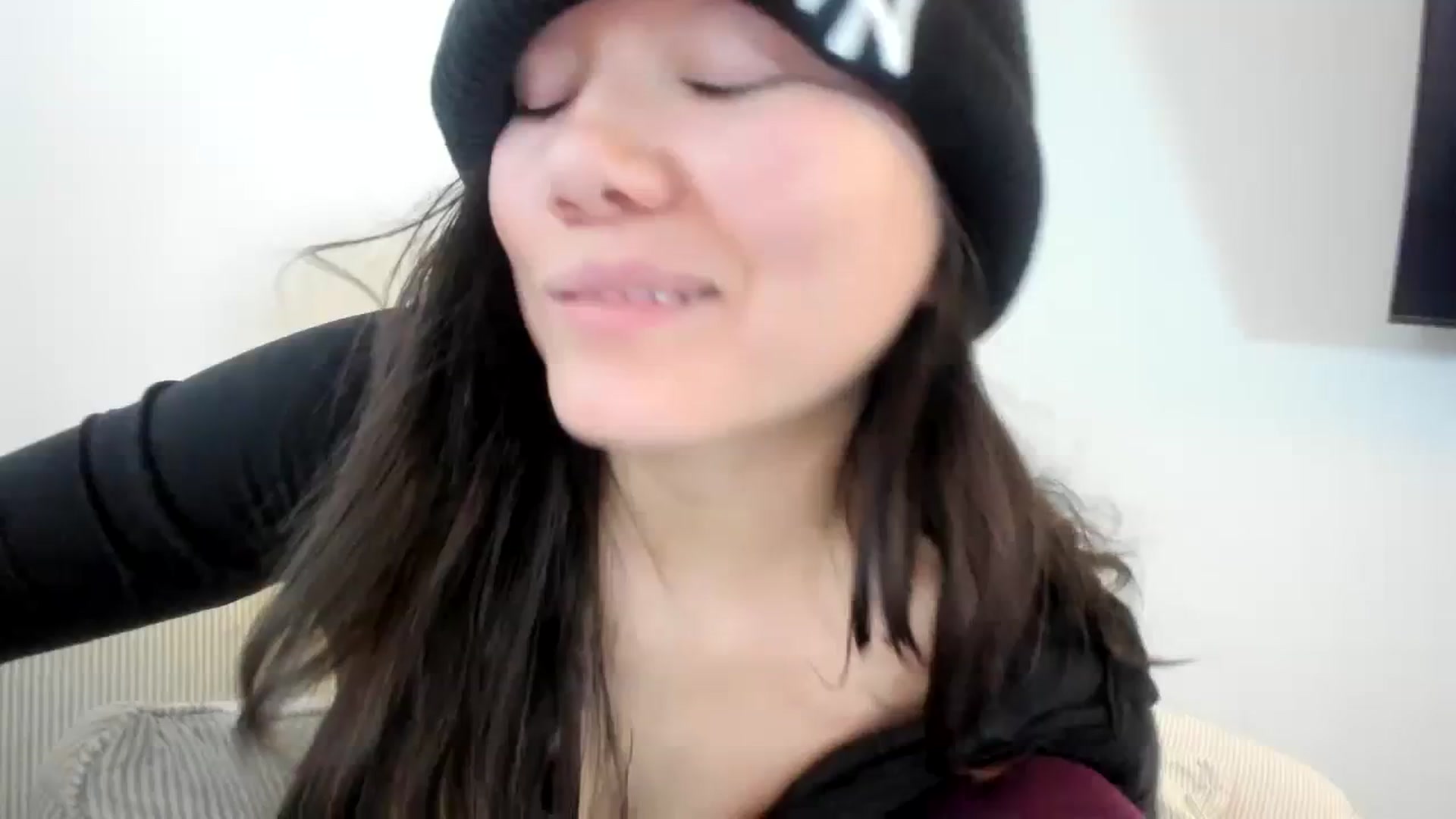 Gallery image thumbnail from imava's myfreecams stream on, 11/12/2023, 16:33 image 18 of 20