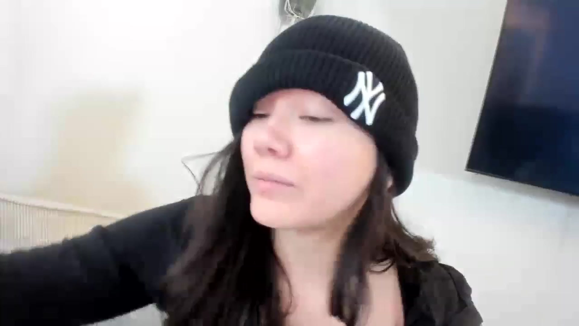 Gallery image thumbnail from imava's myfreecams stream on, 11/12/2023, 18:00 image 1 of 20
