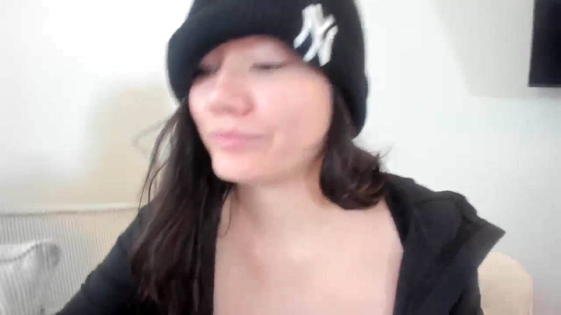 Gallery image thumbnail from imava's myfreecams stream on, 11/12/2023, 18:00 image 2 of 20