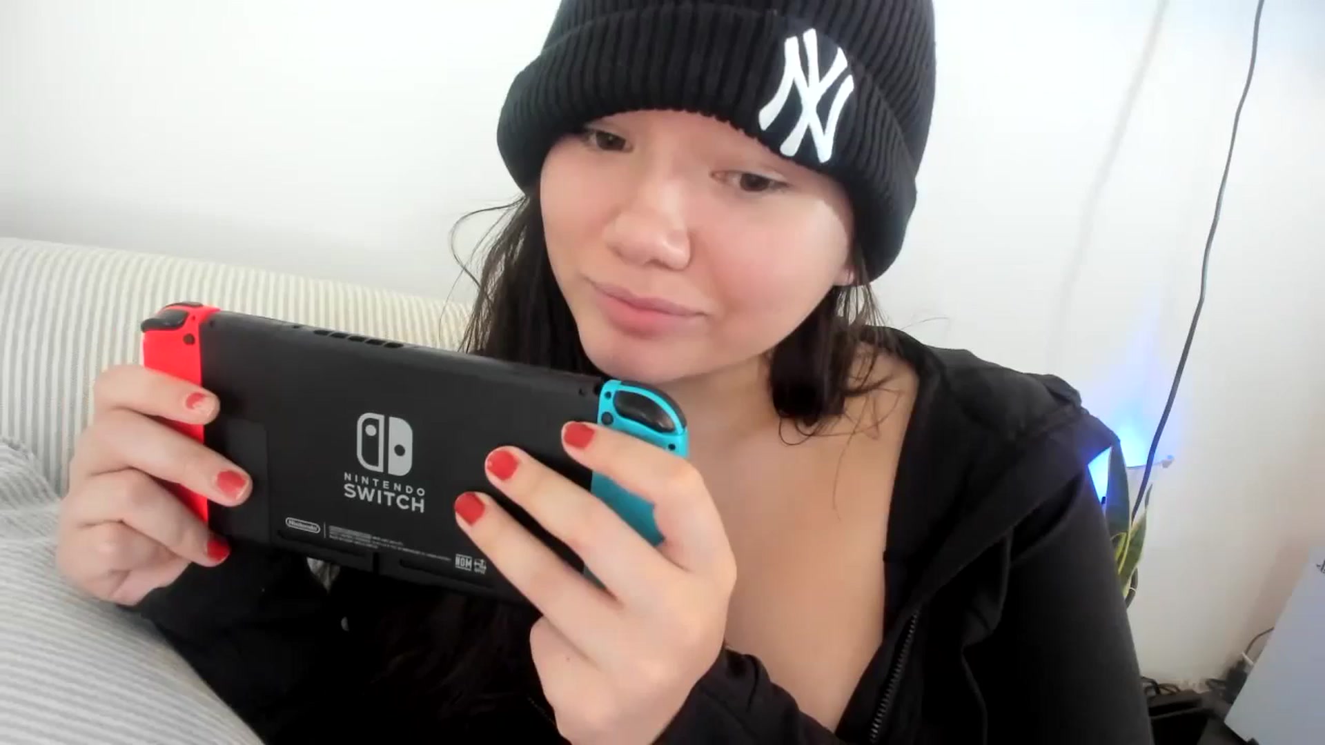 Gallery image thumbnail from imava's myfreecams stream on, 11/12/2023, 18:00 image 10 of 20