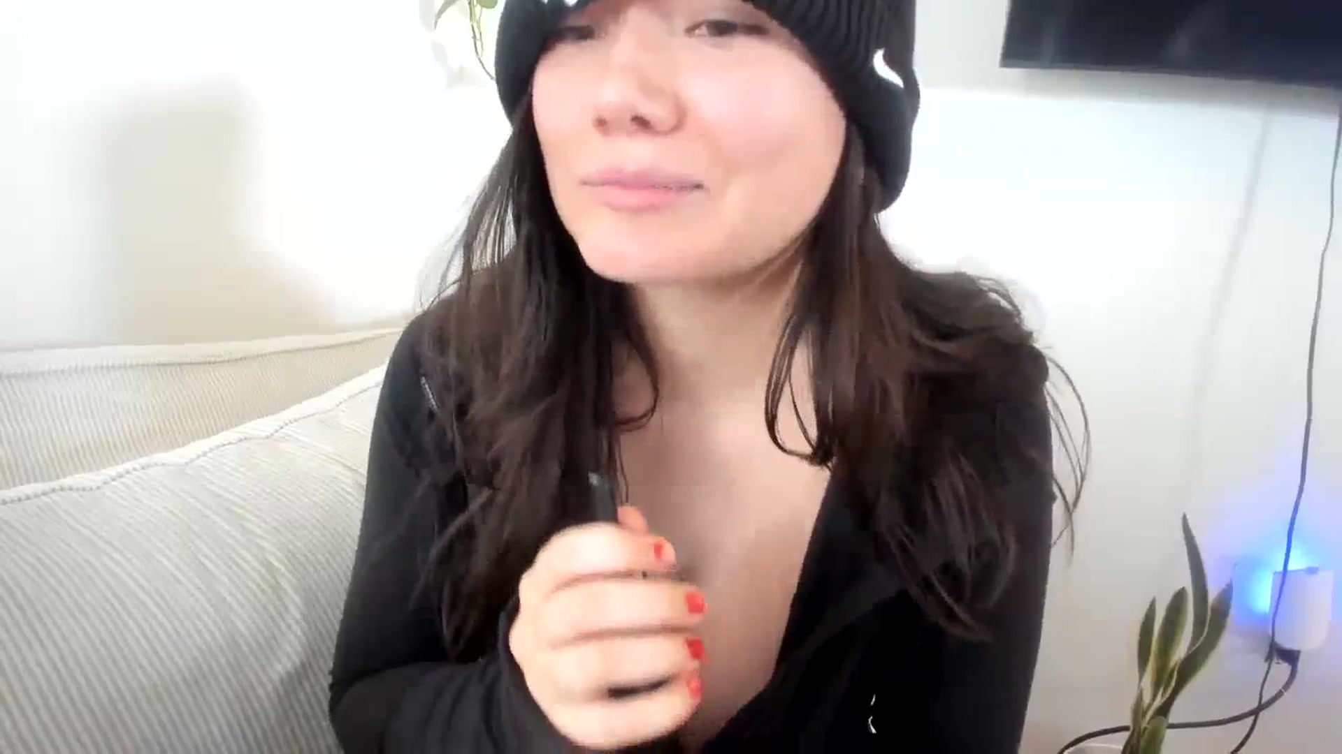 Gallery image thumbnail from imava's myfreecams stream on, 11/12/2023, 19:31 image 16 of 20