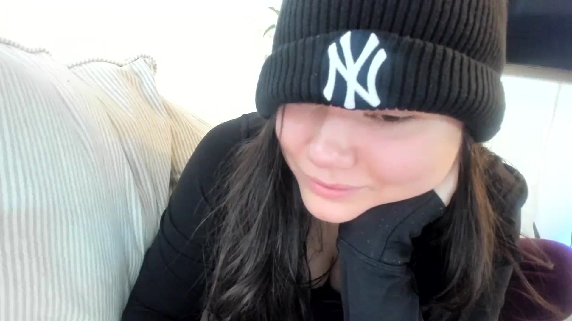 Gallery image thumbnail from imava's myfreecams stream on, 11/12/2023, 20:46 image 4 of 20