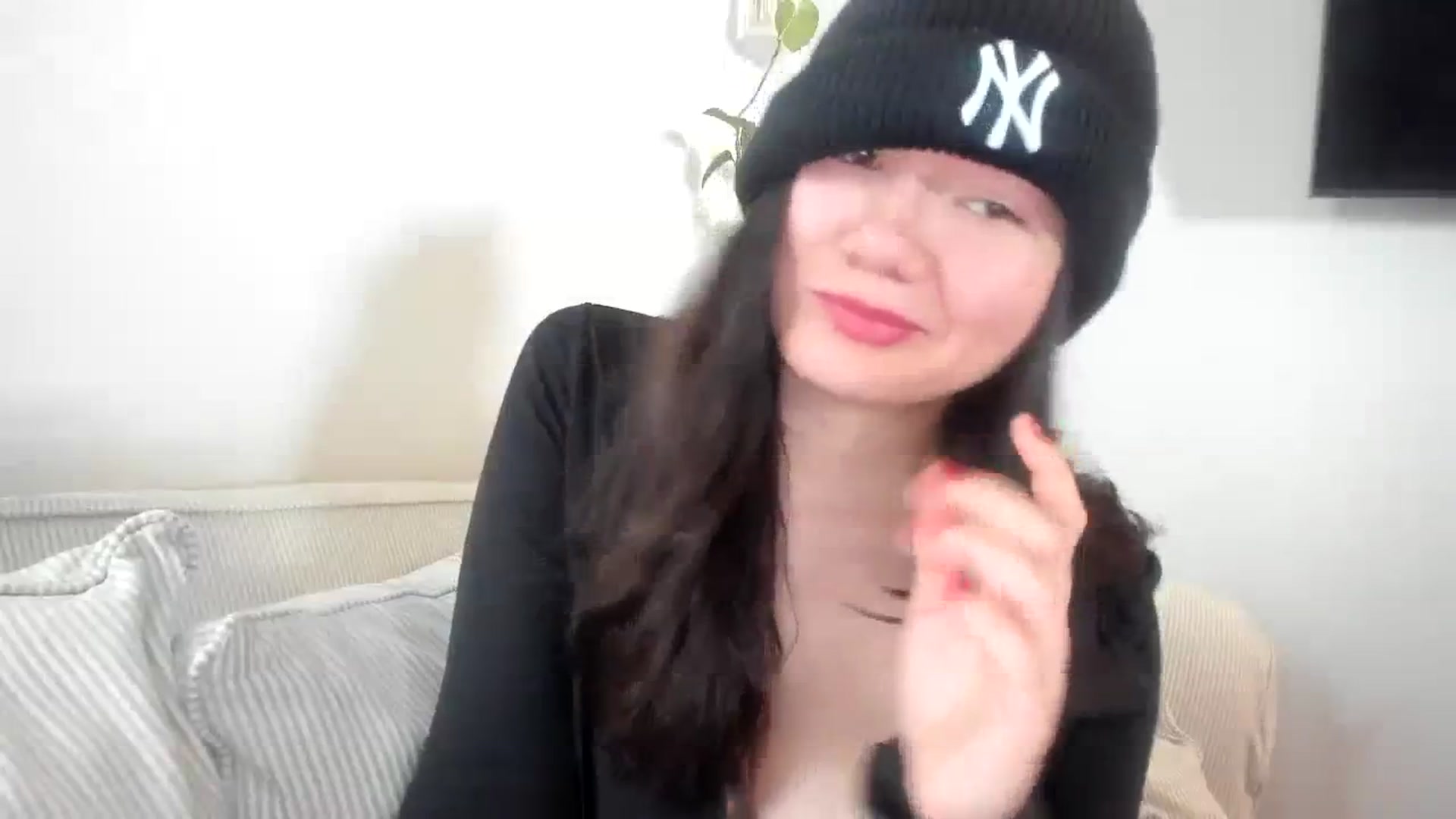 Gallery image thumbnail from imava's myfreecams stream on, 11/12/2023, 21:48 image 9 of 20