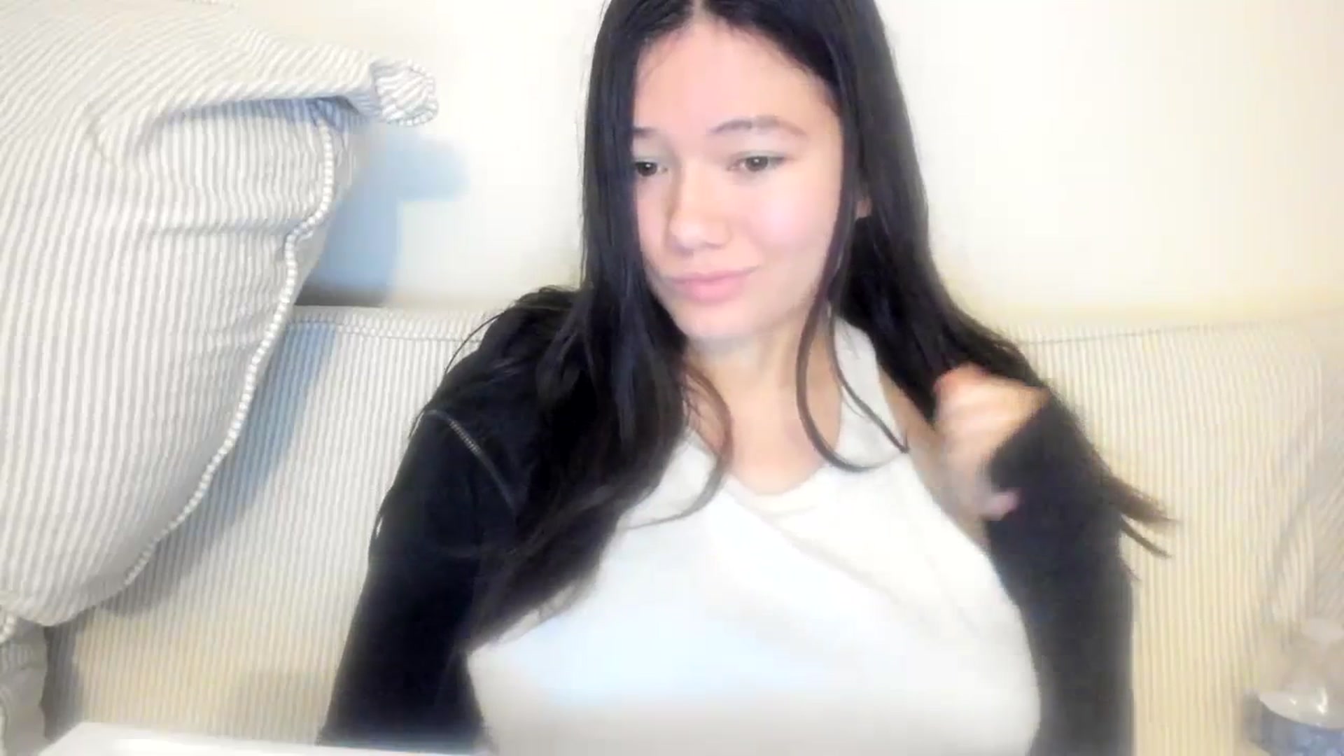 Gallery image thumbnail from imava's myfreecams stream on, 11/13/2023, 09:23 image 10 of 20