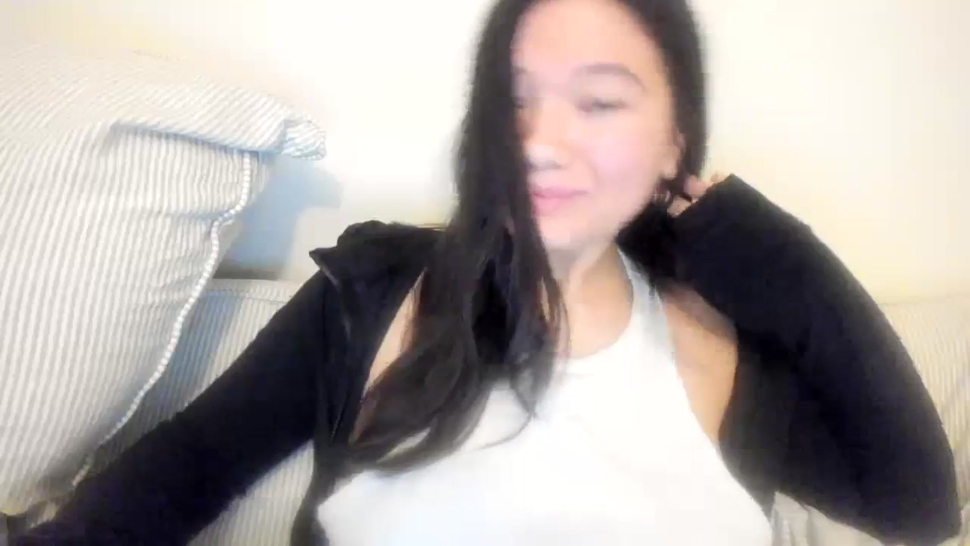 Gallery image thumbnail from imava's myfreecams stream on, 11/13/2023, 10:29 image 15 of 20