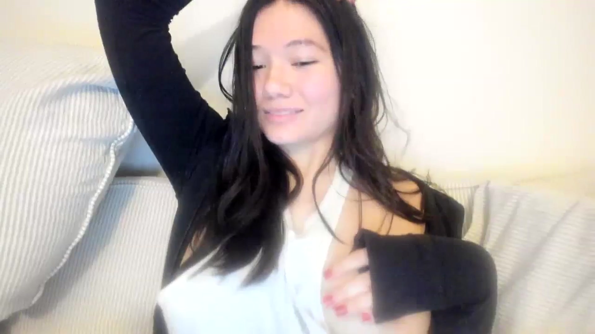 Gallery image thumbnail from imava's myfreecams stream on, 11/13/2023, 10:29 image 11 of 20