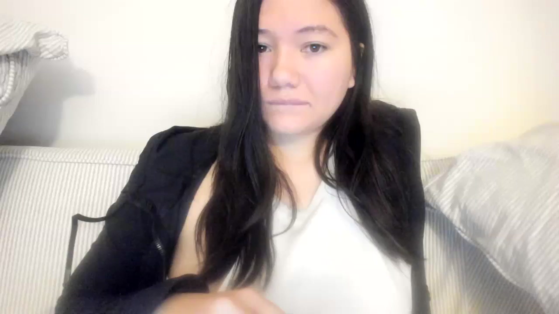 Gallery image thumbnail from imava's myfreecams stream on, 11/13/2023, 10:29 image 1 of 20