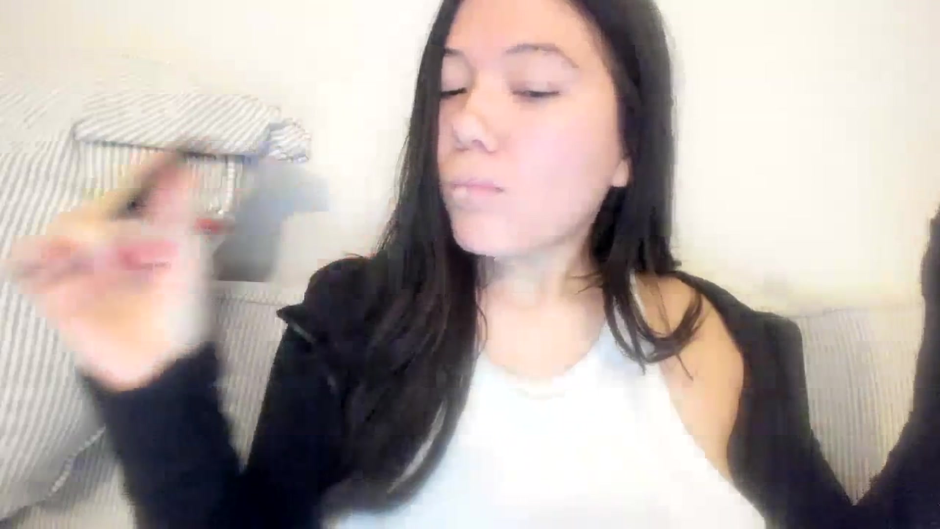 Gallery image thumbnail from imava's myfreecams stream on, 11/13/2023, 10:29 image 20 of 20